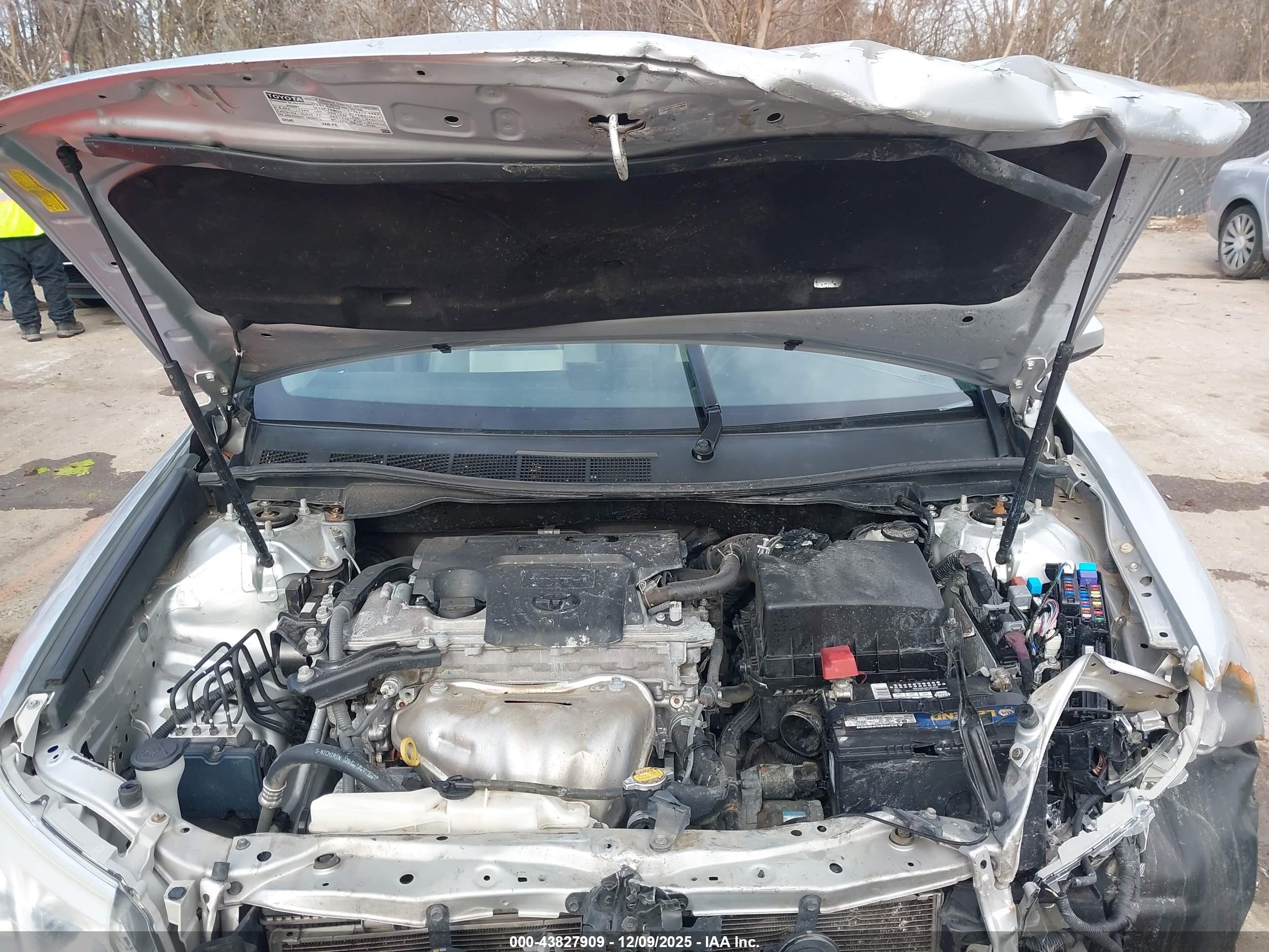 TOYOTA CAMRY image 10