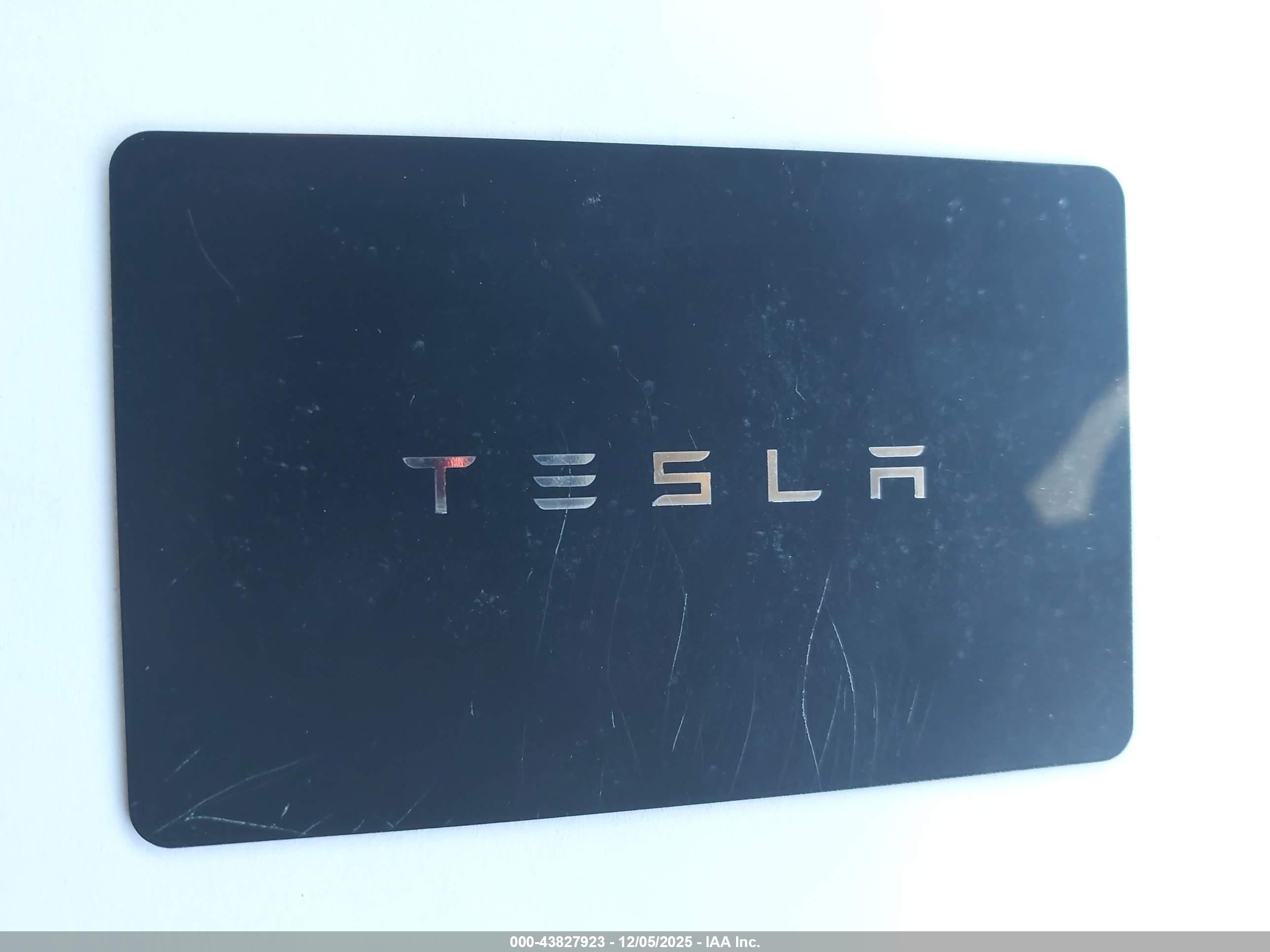 TESLA MODEL image 11