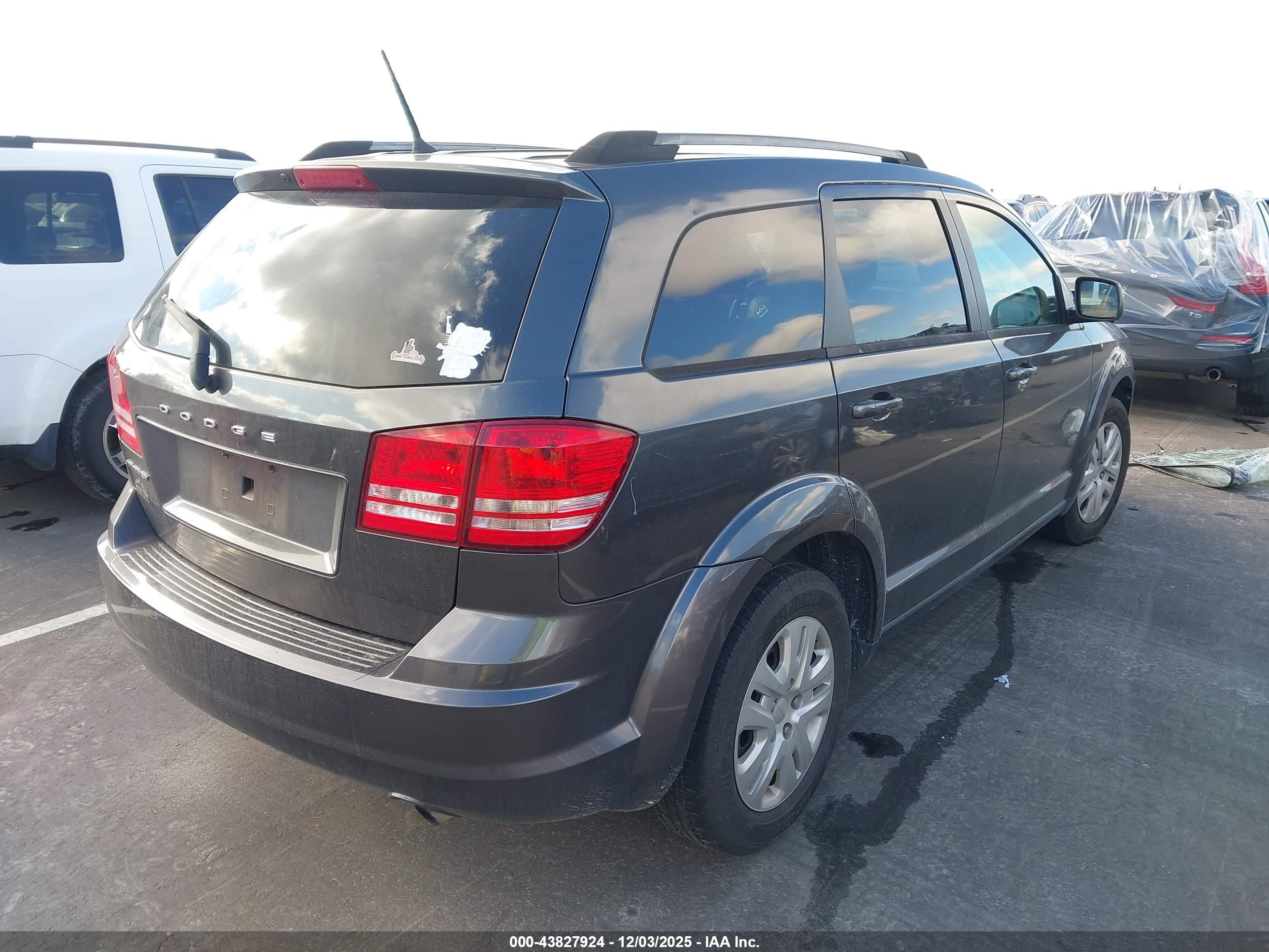 DODGE JOURNEY image 4