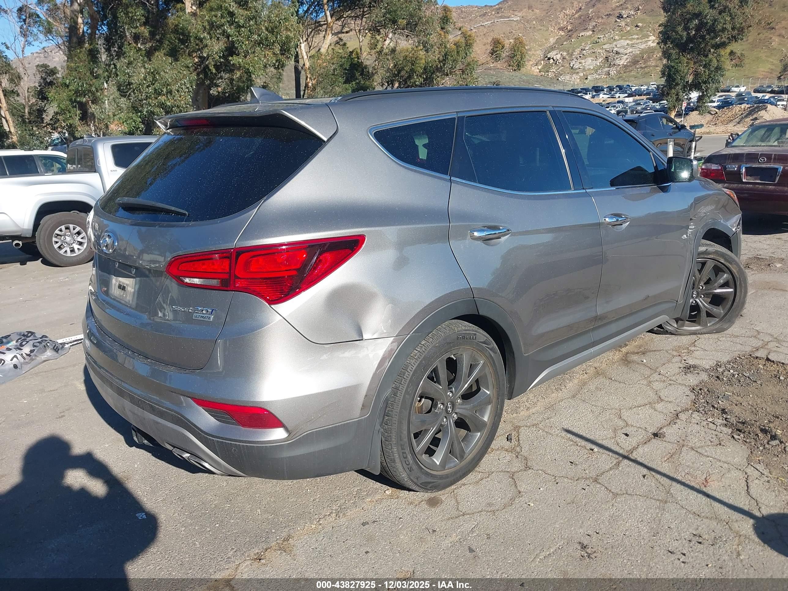 HYUNDAI SANTA image 4