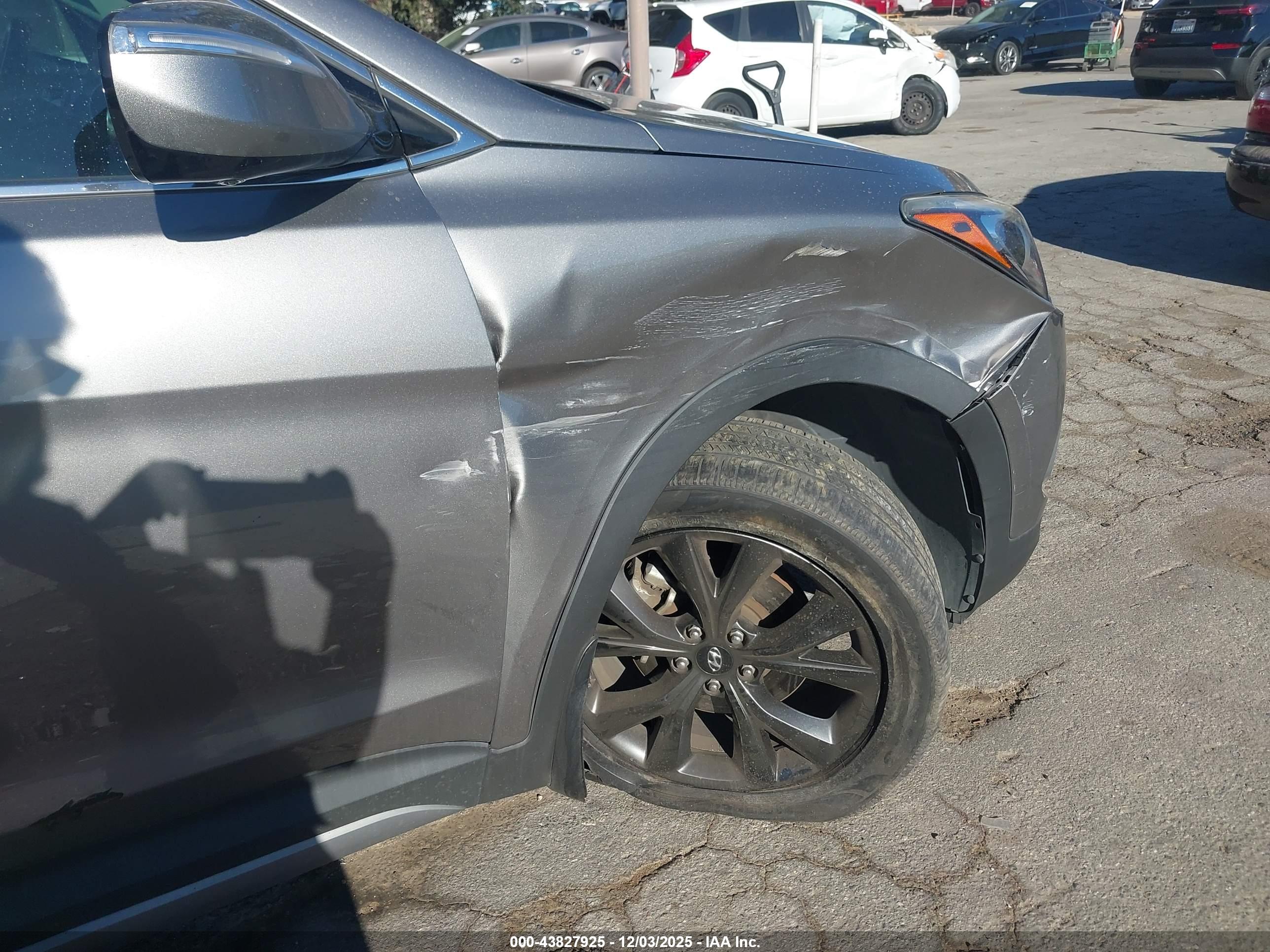 HYUNDAI SANTA image 6