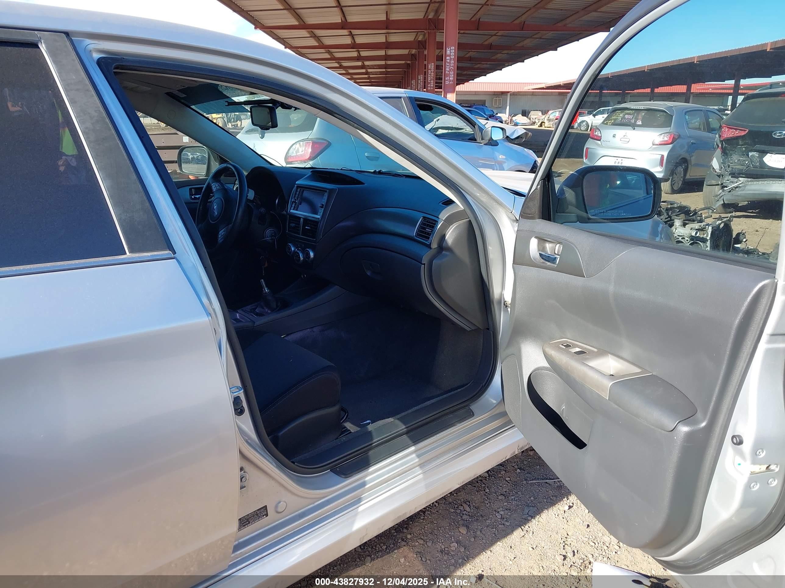 SUBARU IMPREZA image 5