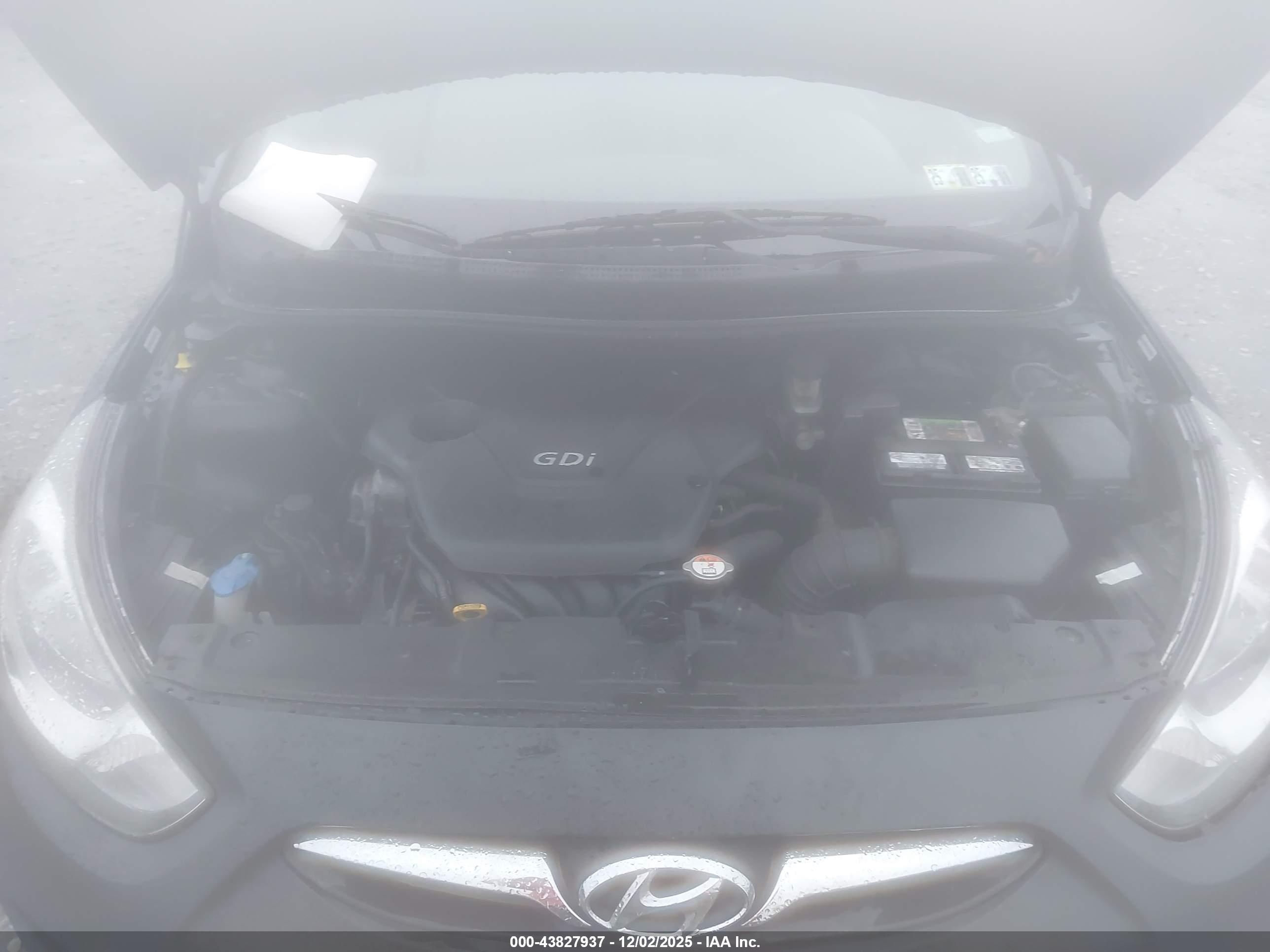 HYUNDAI ACCENT image 10