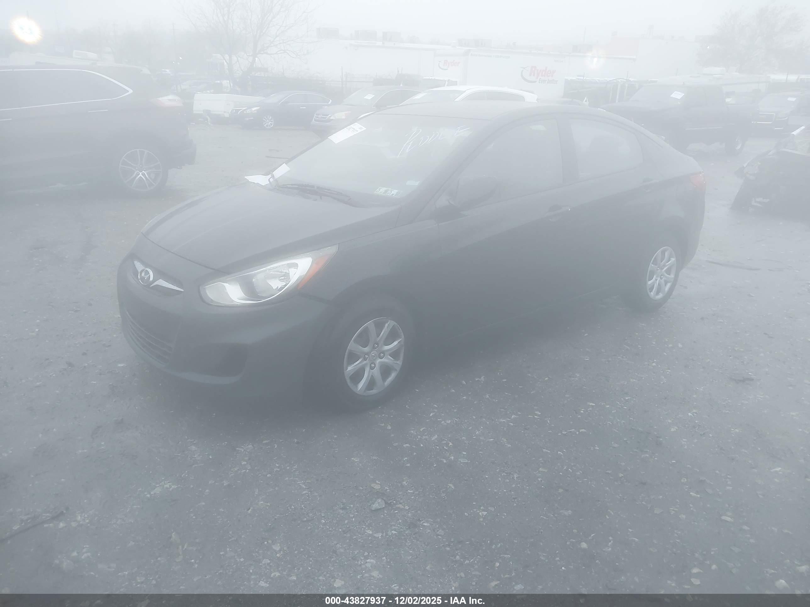 HYUNDAI ACCENT image 2