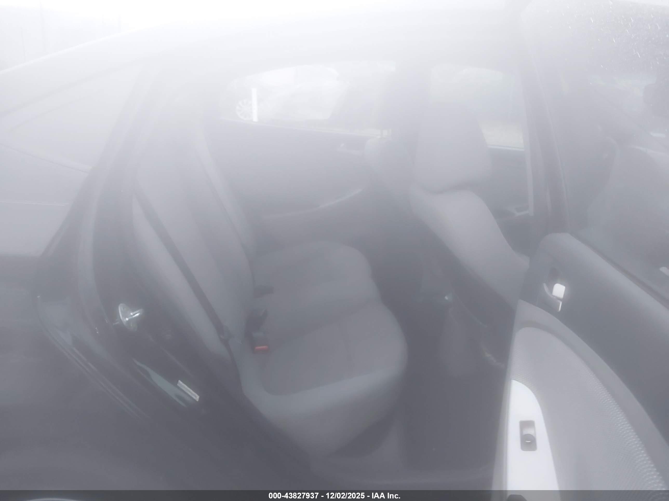 HYUNDAI ACCENT image 8