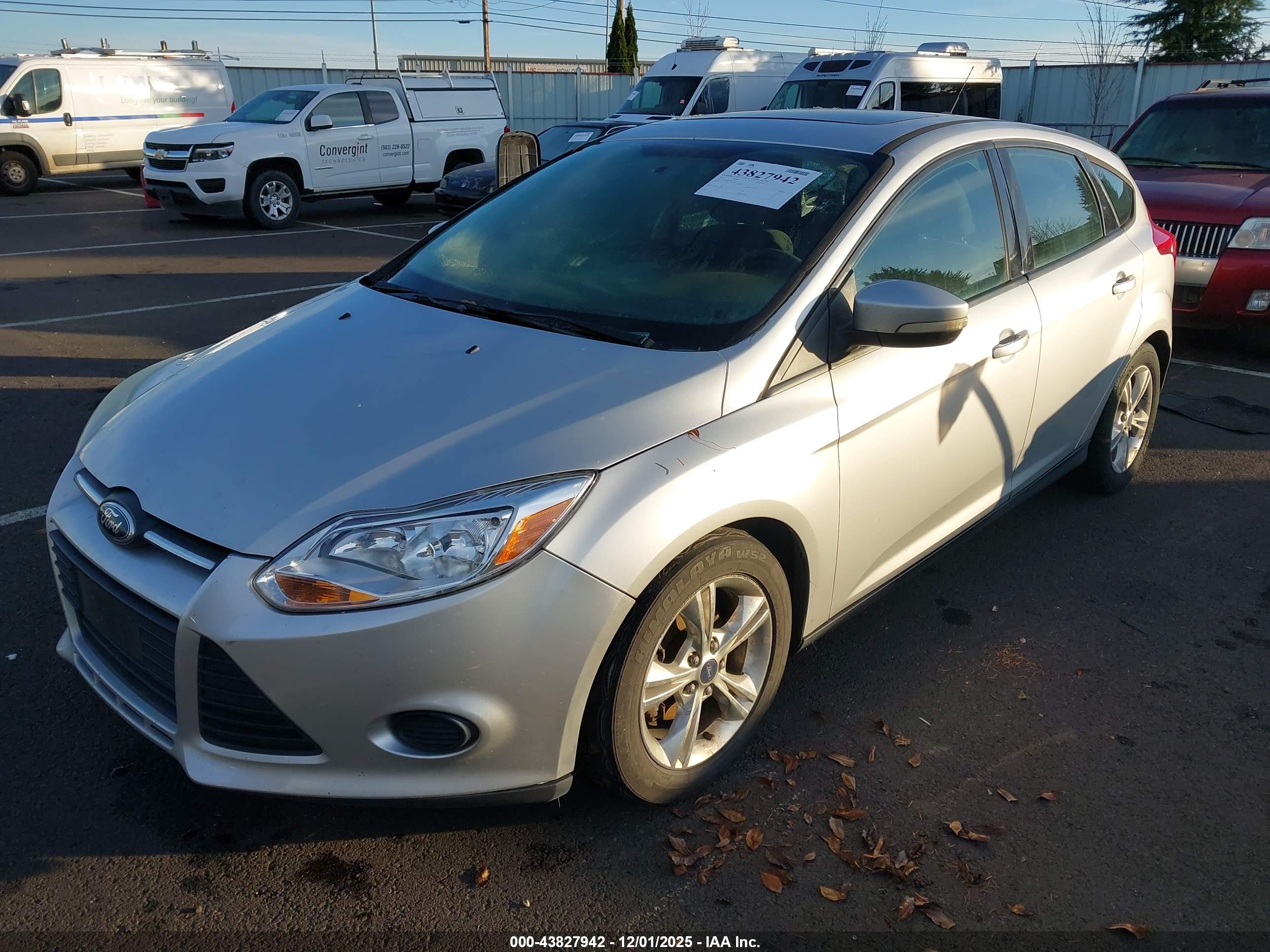 FORD FOCUS image 2