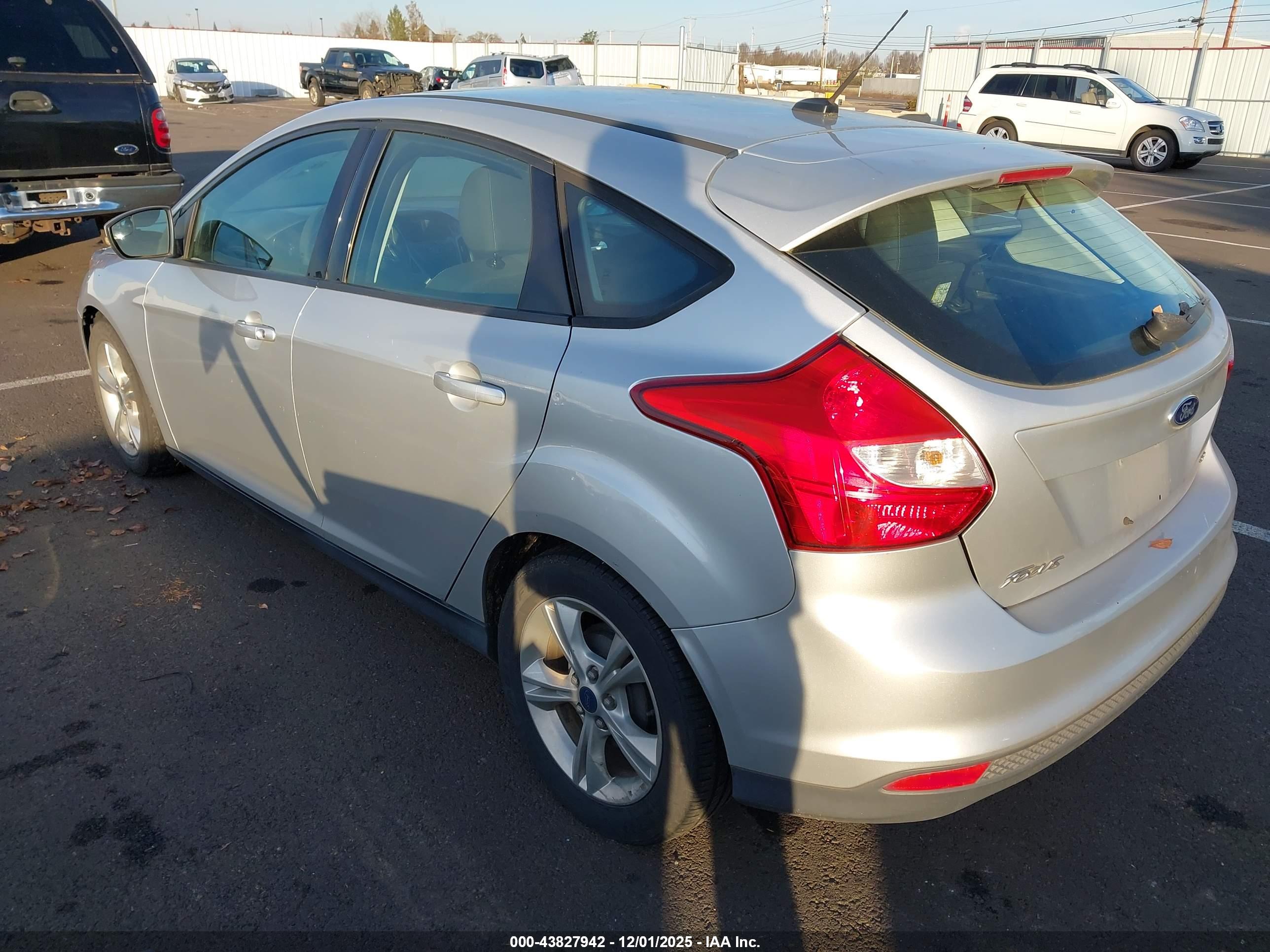 FORD FOCUS image 3