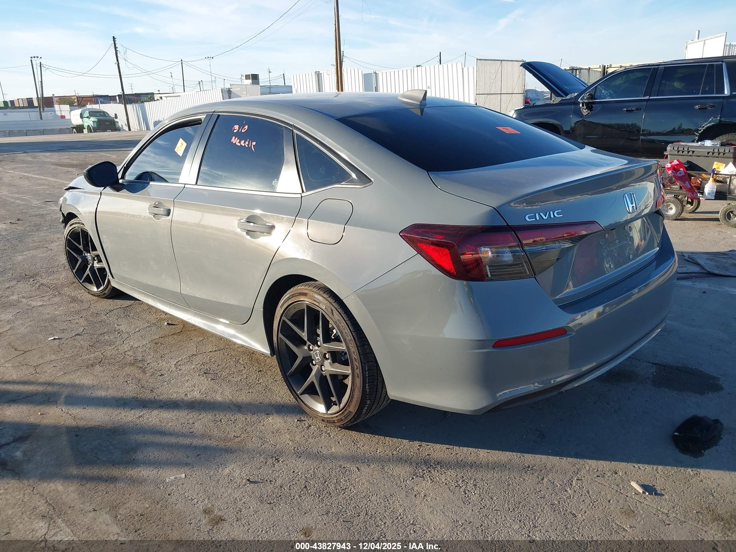 HONDA CIVIC image 3