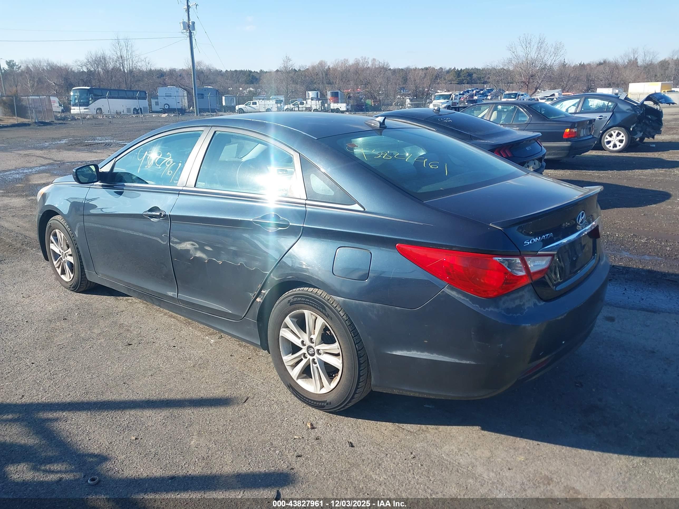 HYUNDAI SONATA image 3