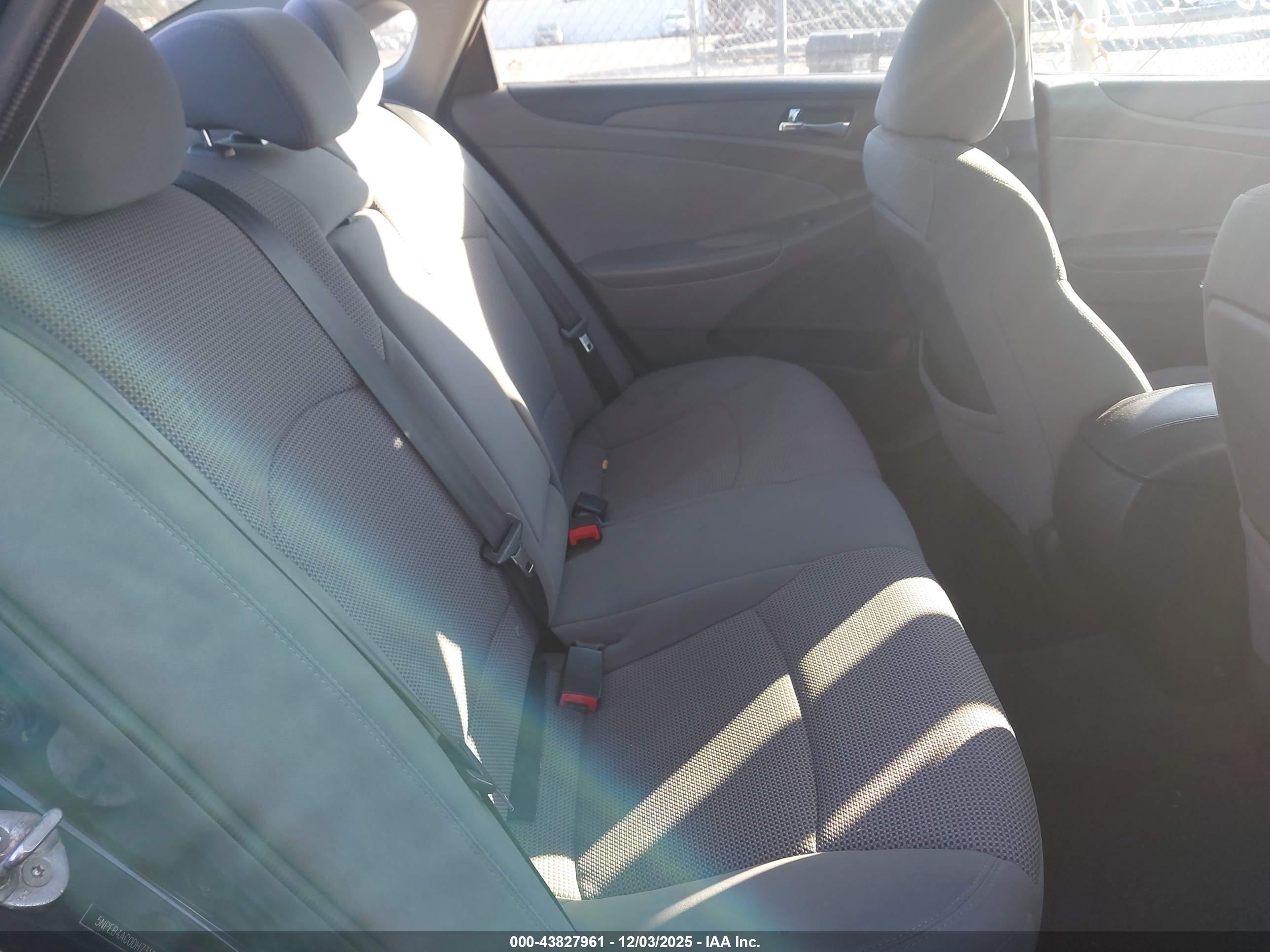 HYUNDAI SONATA image 8