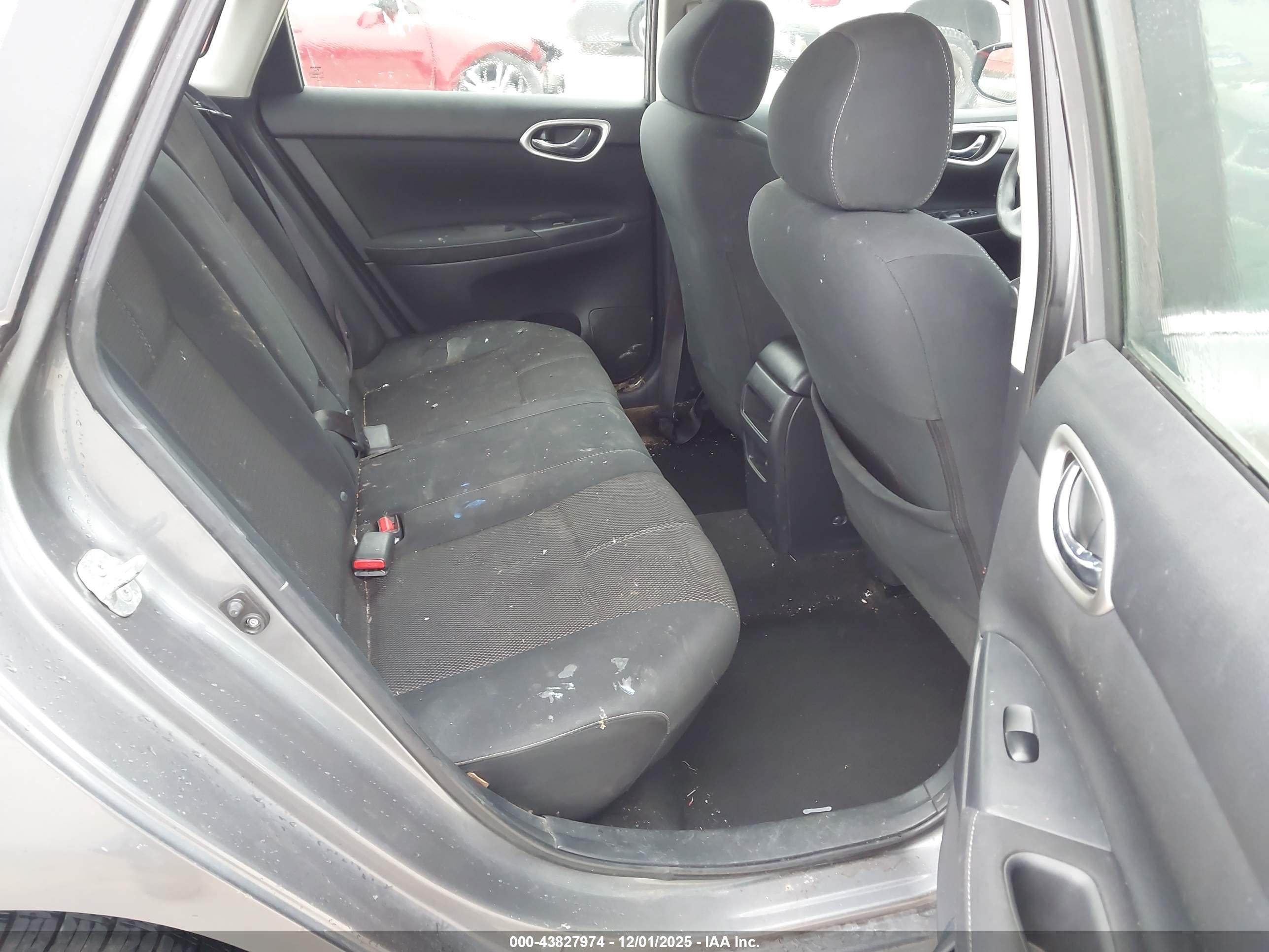 NISSAN SENTRA image 8