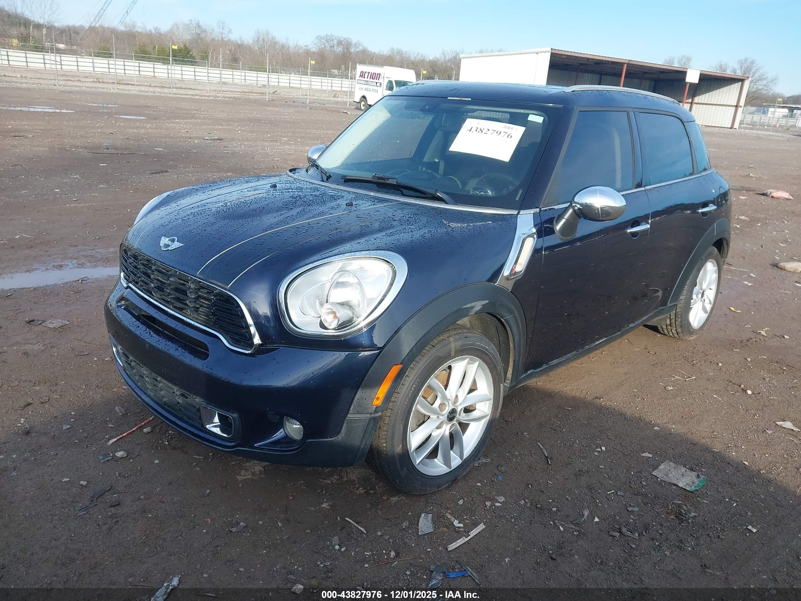 MINI COOPER image 2