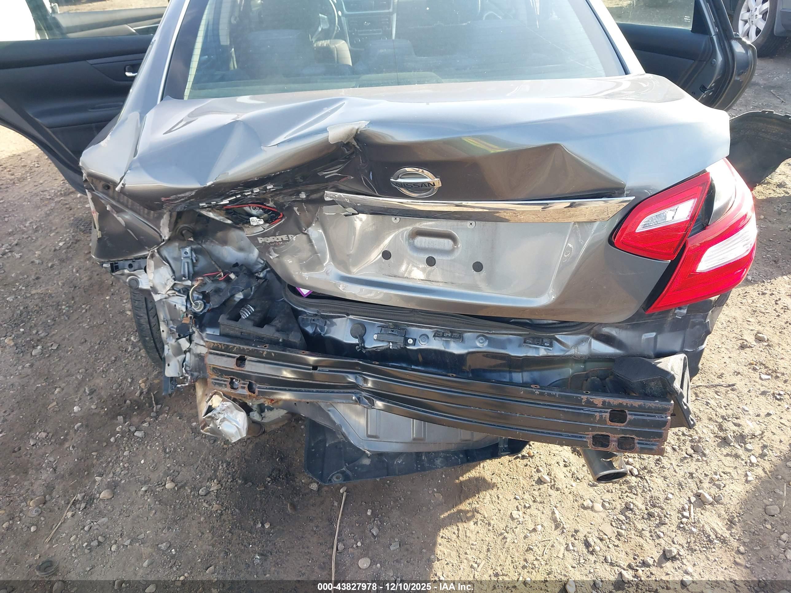 NISSAN ALTIMA image 6