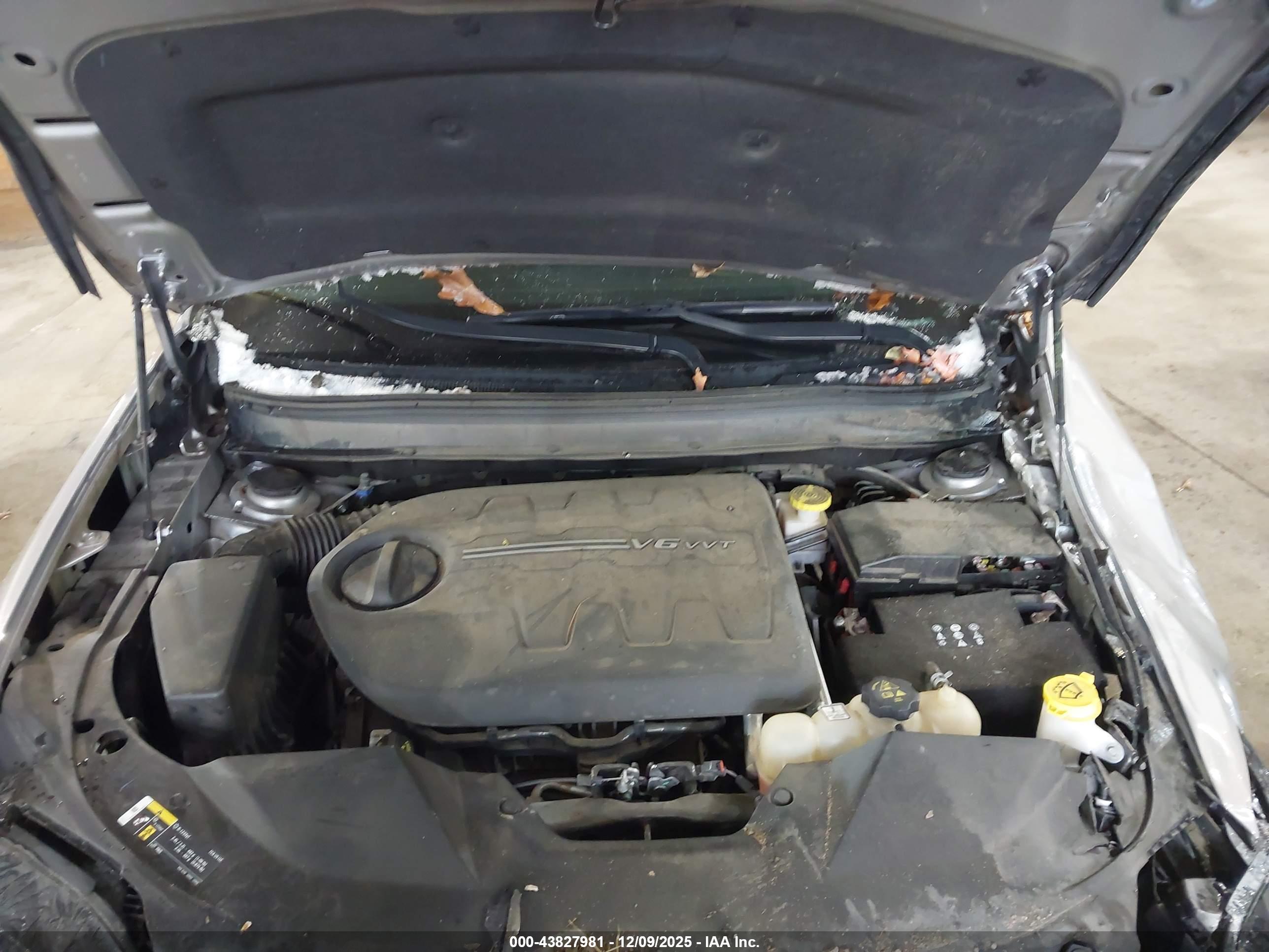 JEEP CHEROKEE image 10