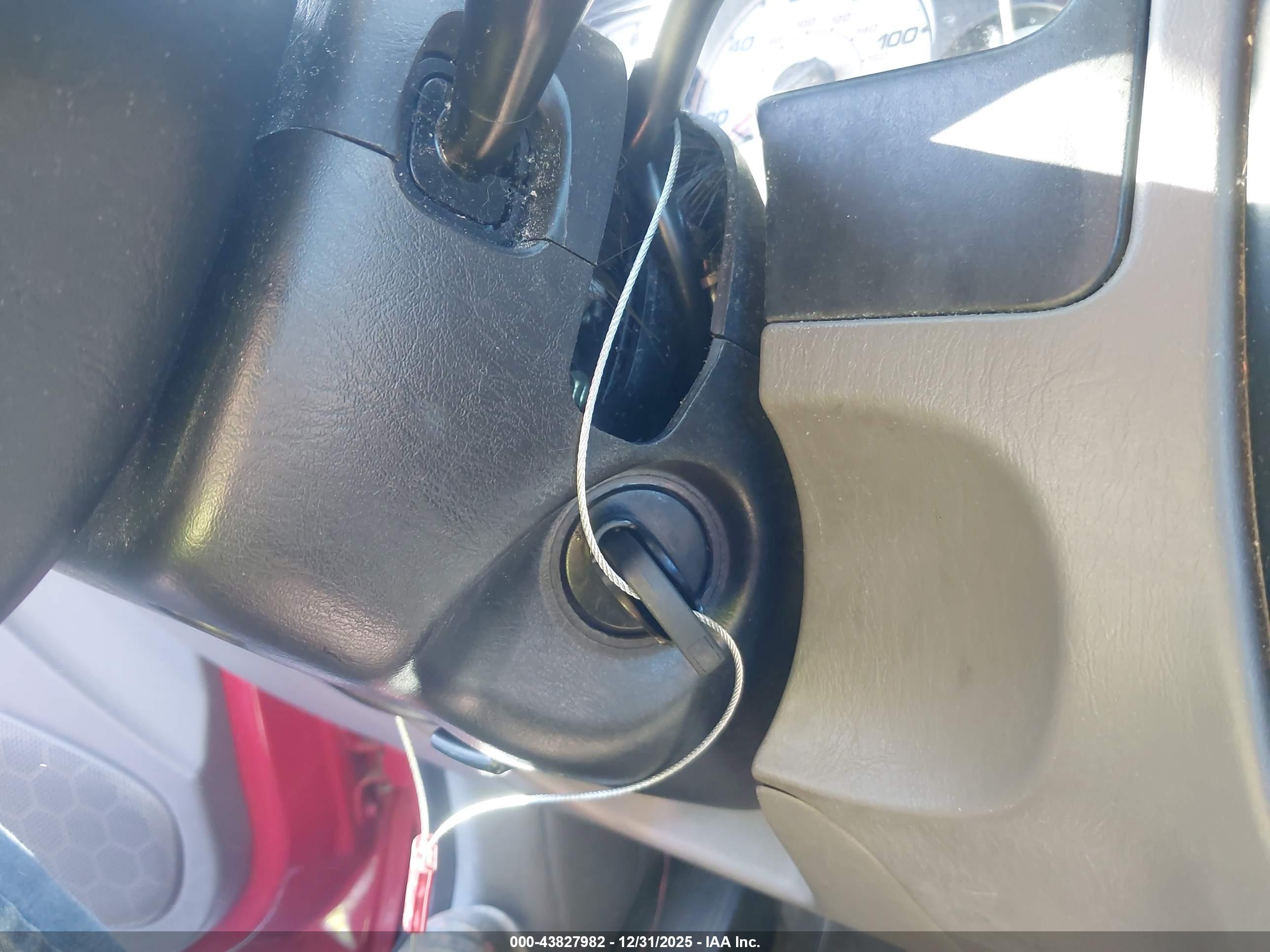 FORD ESCAPE image 11