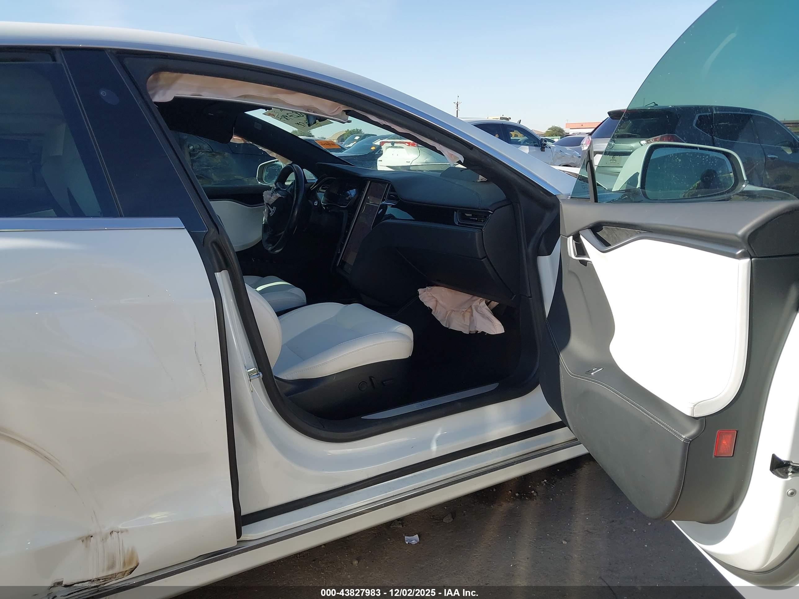 TESLA MODEL image 5