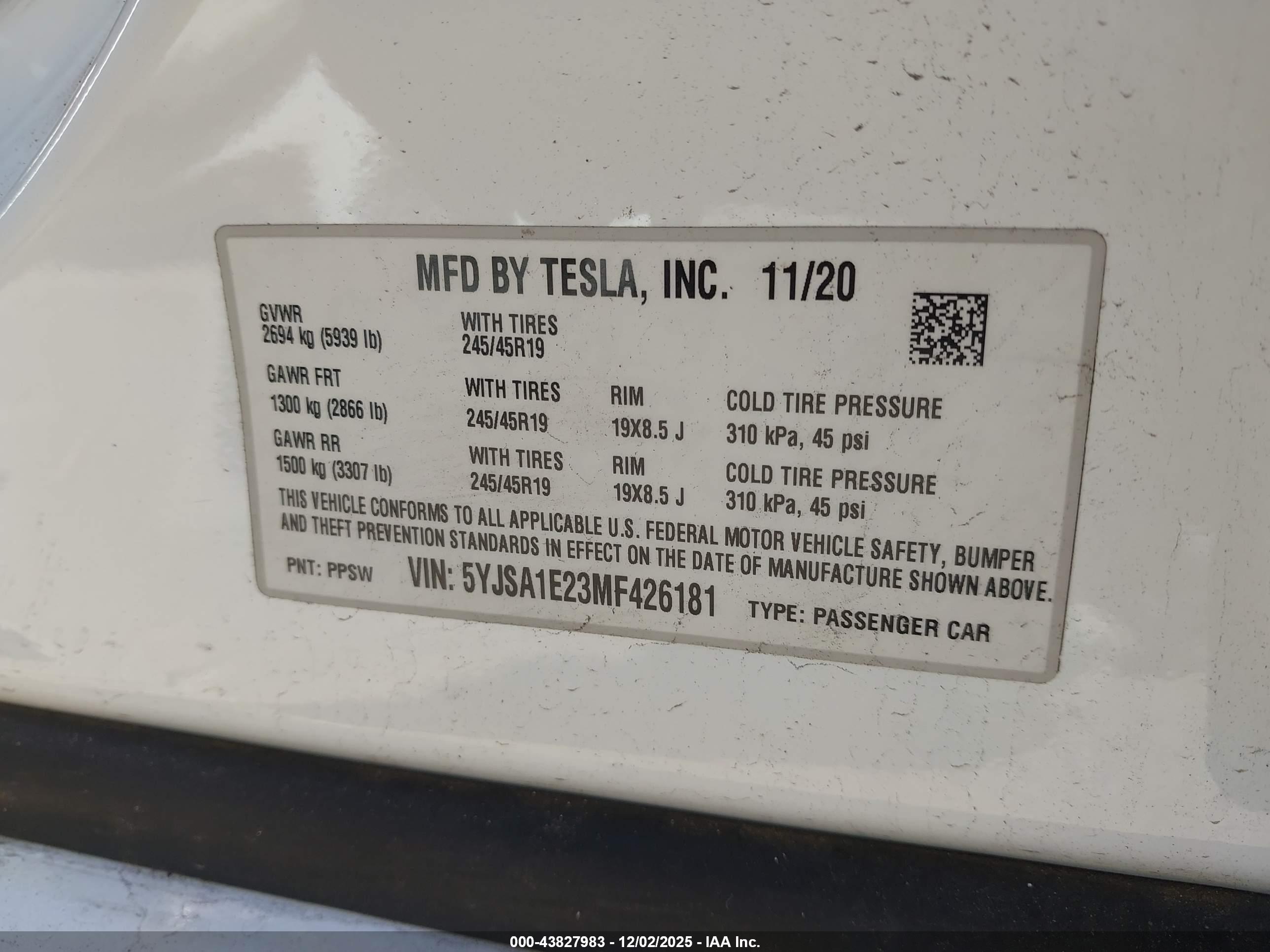 TESLA MODEL image 9