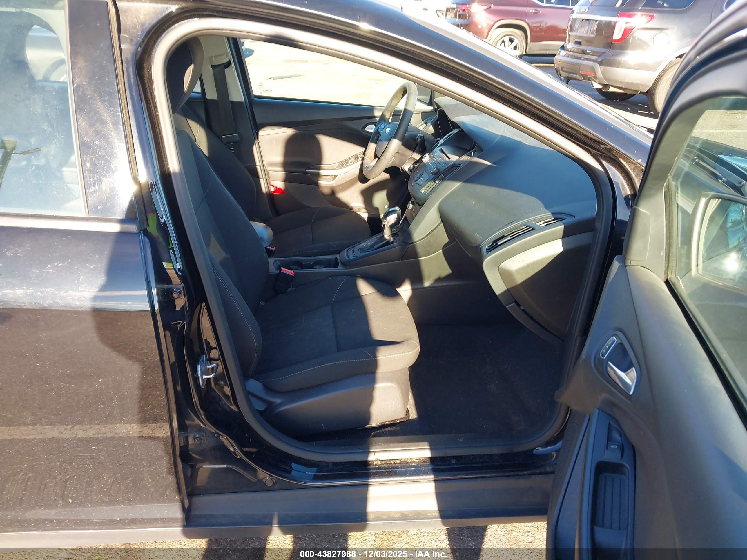FORD FOCUS image 5