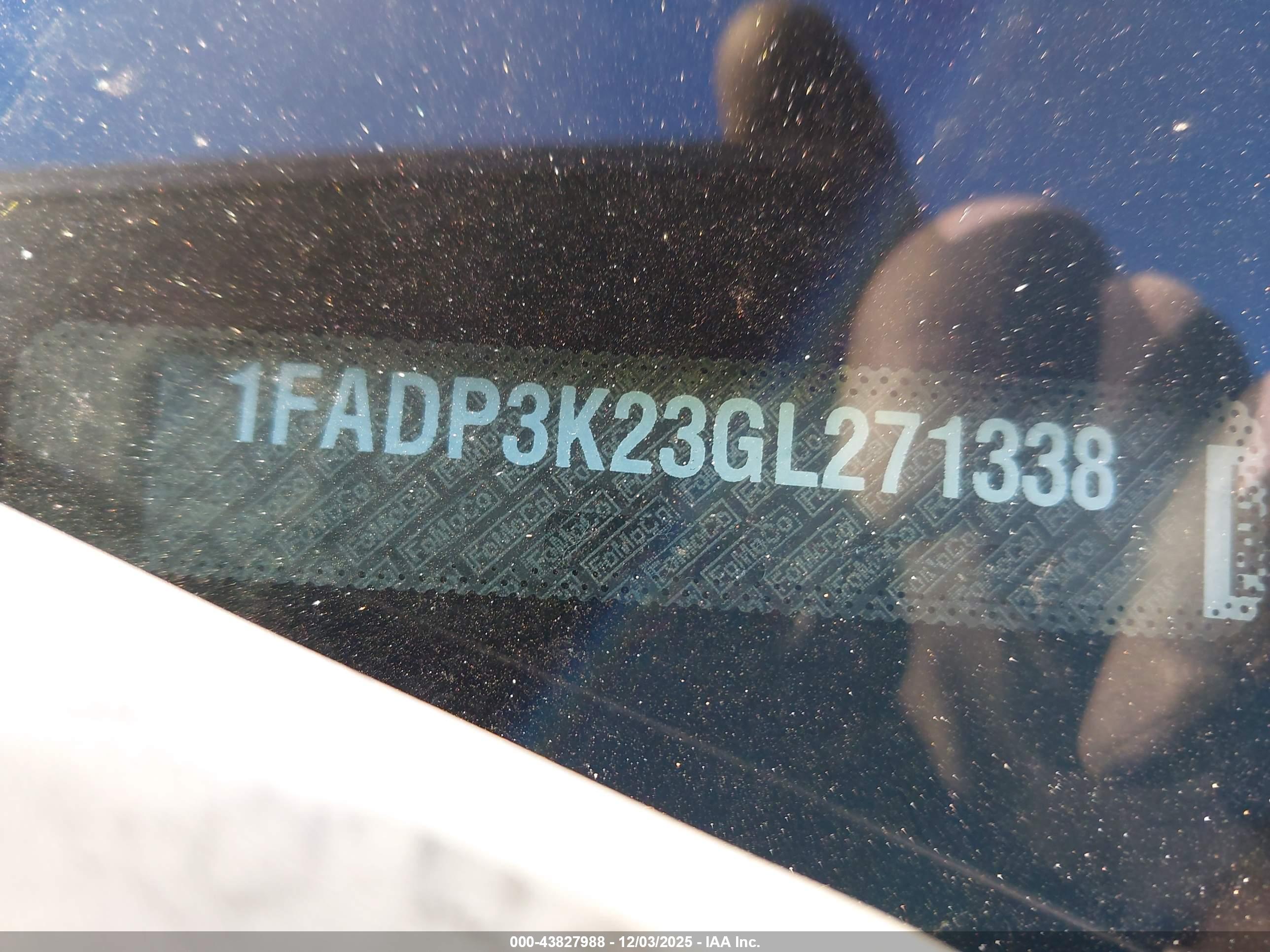 FORD FOCUS image 9