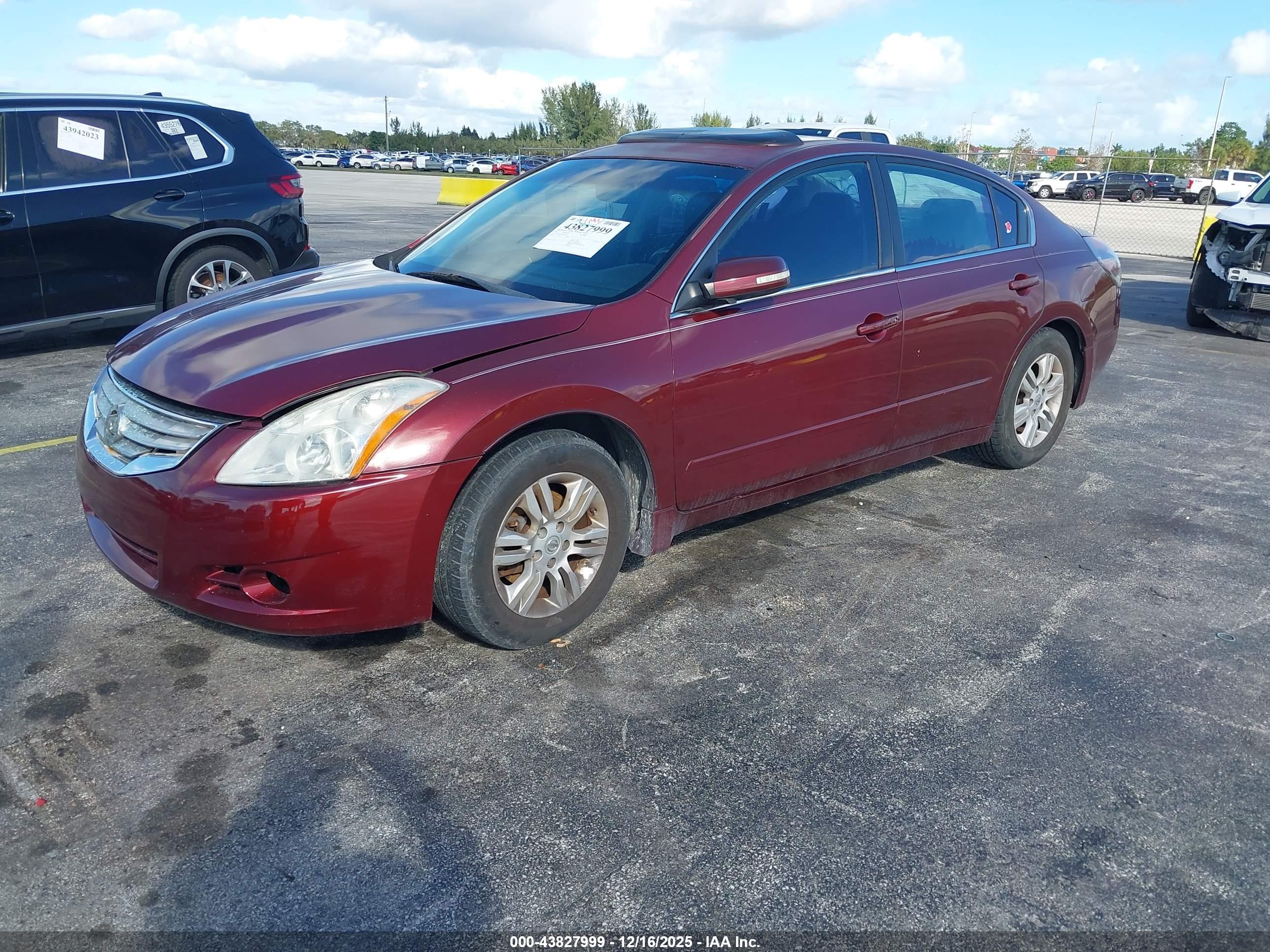 NISSAN ALTIMA image 2