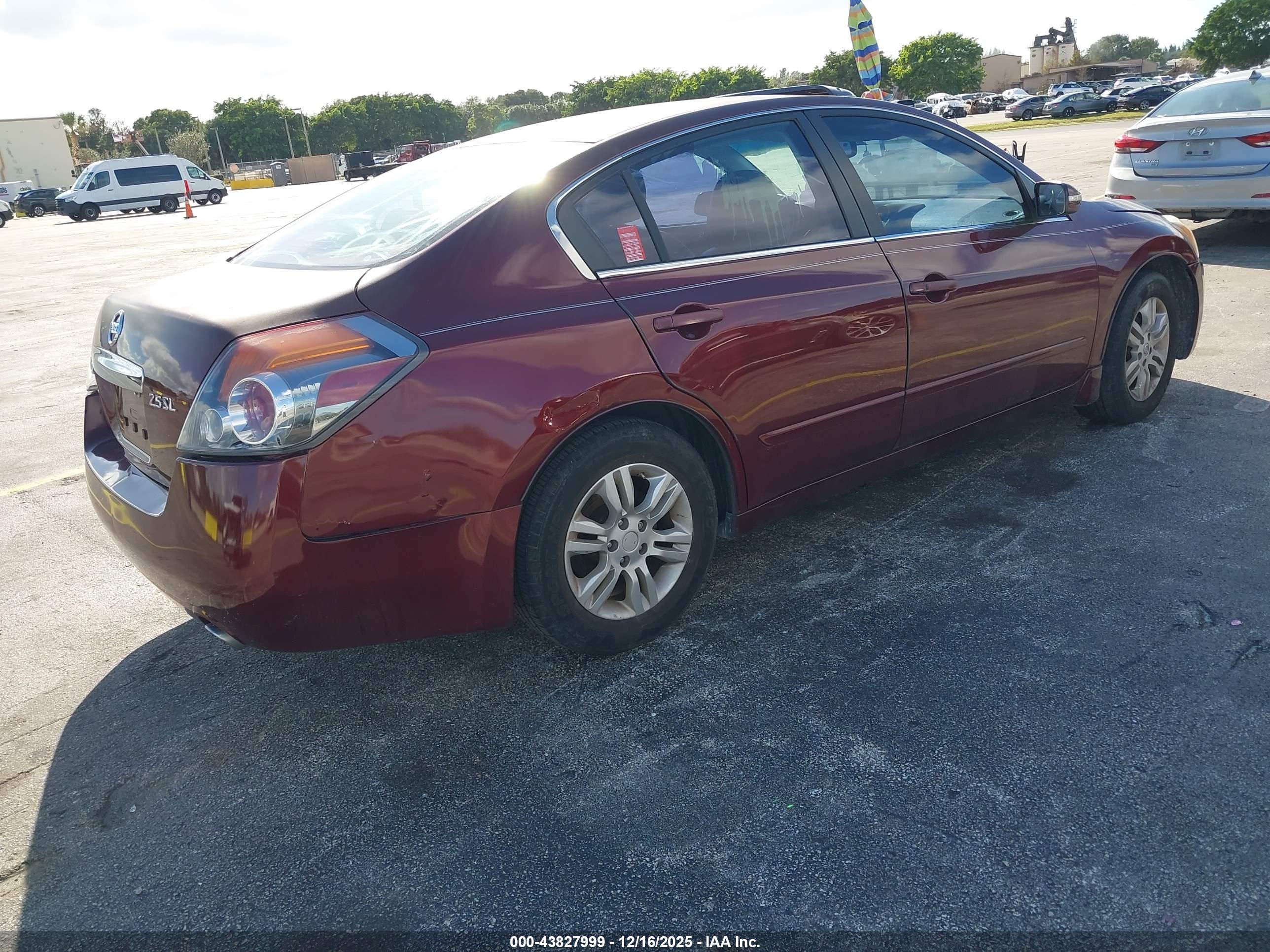 NISSAN ALTIMA image 4