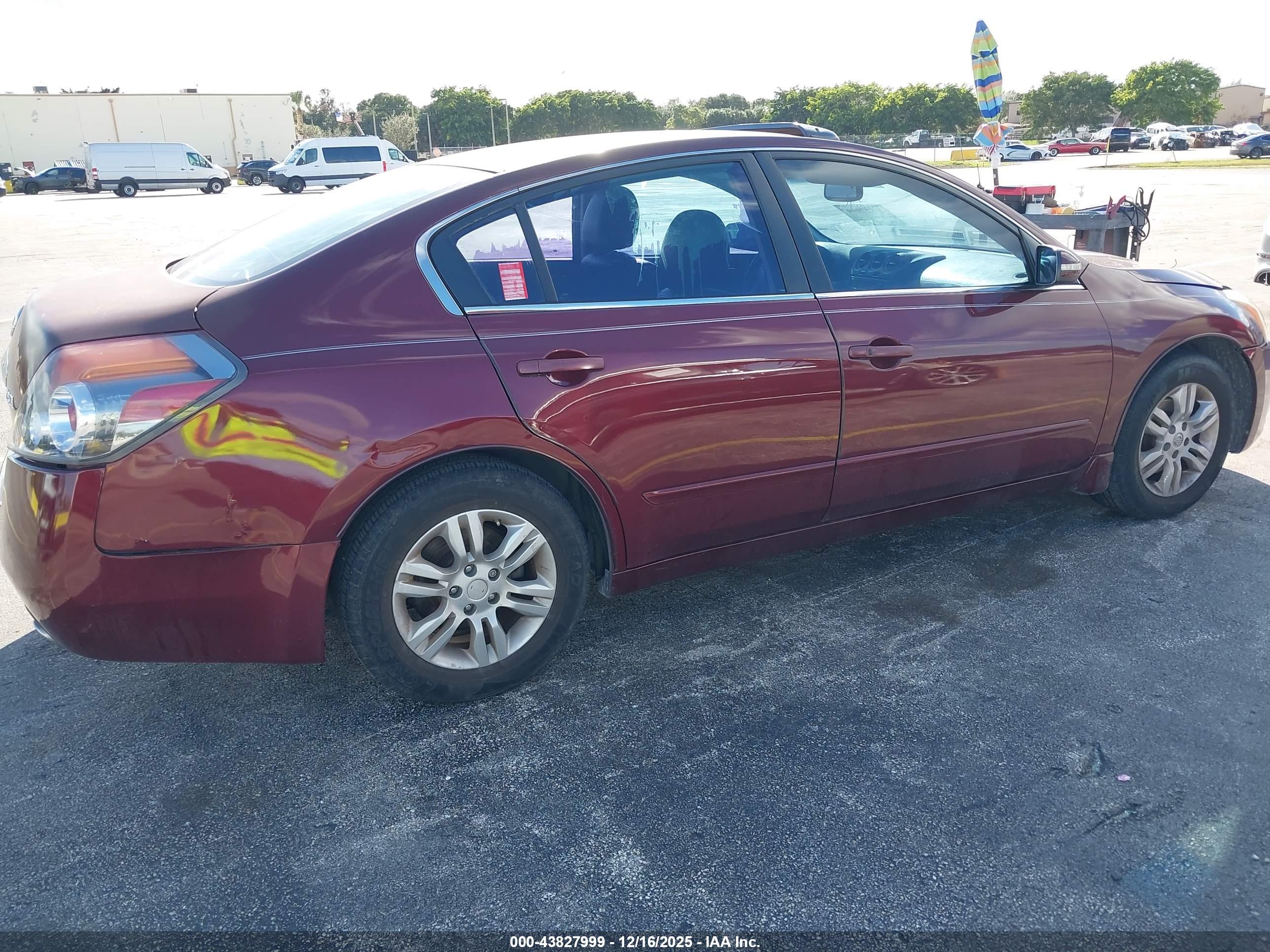 NISSAN ALTIMA image 6