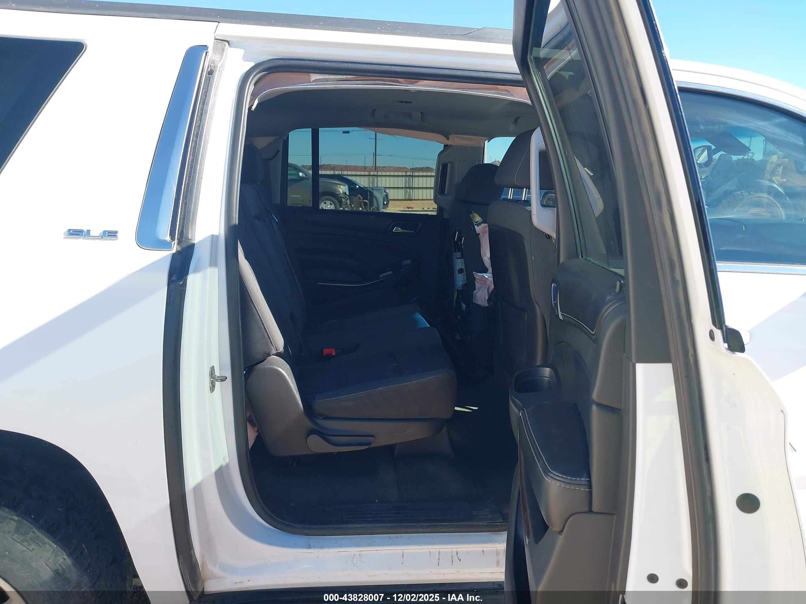 GMC YUKON image 8