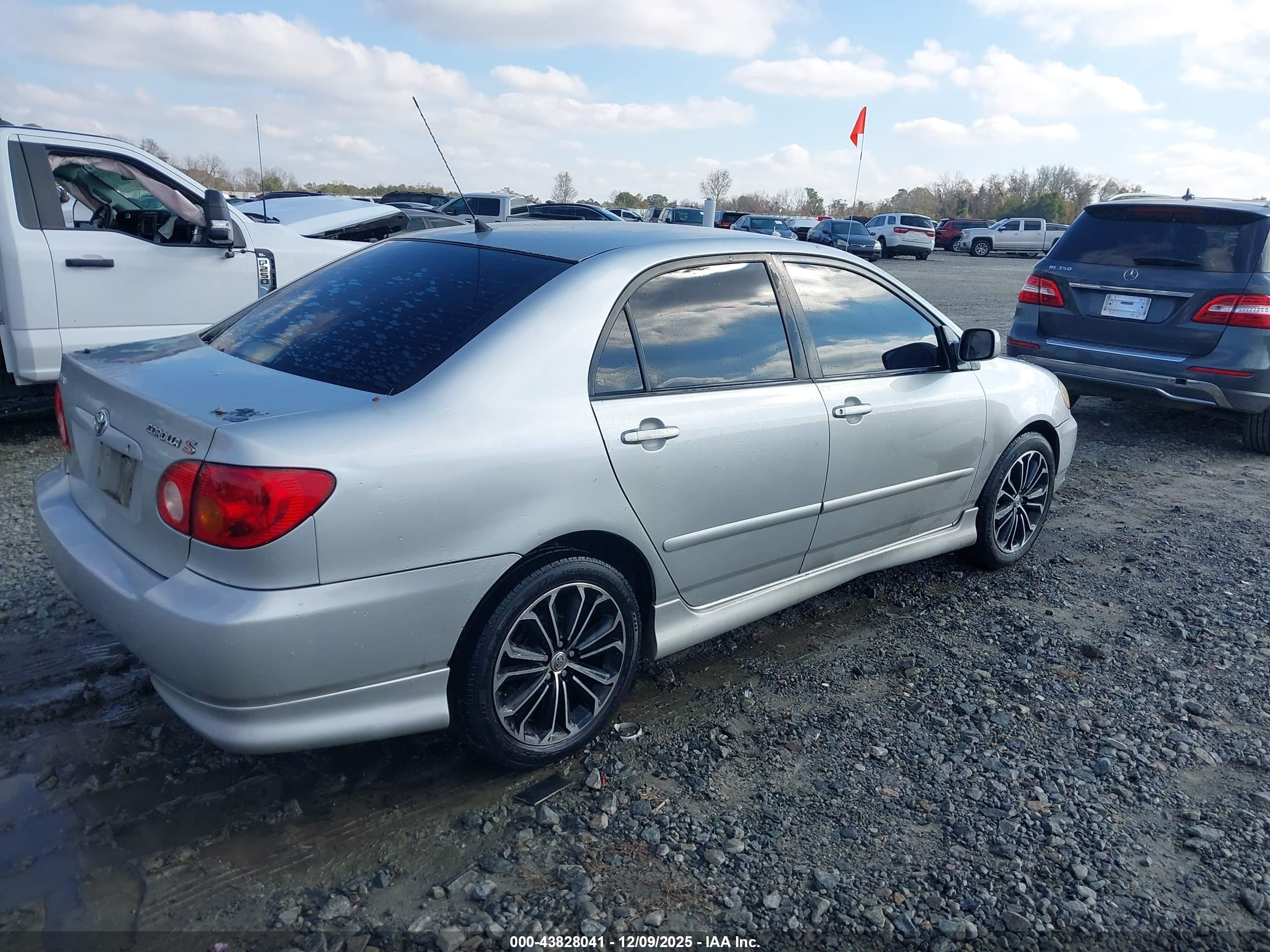 TOYOTA COROLLA image 4