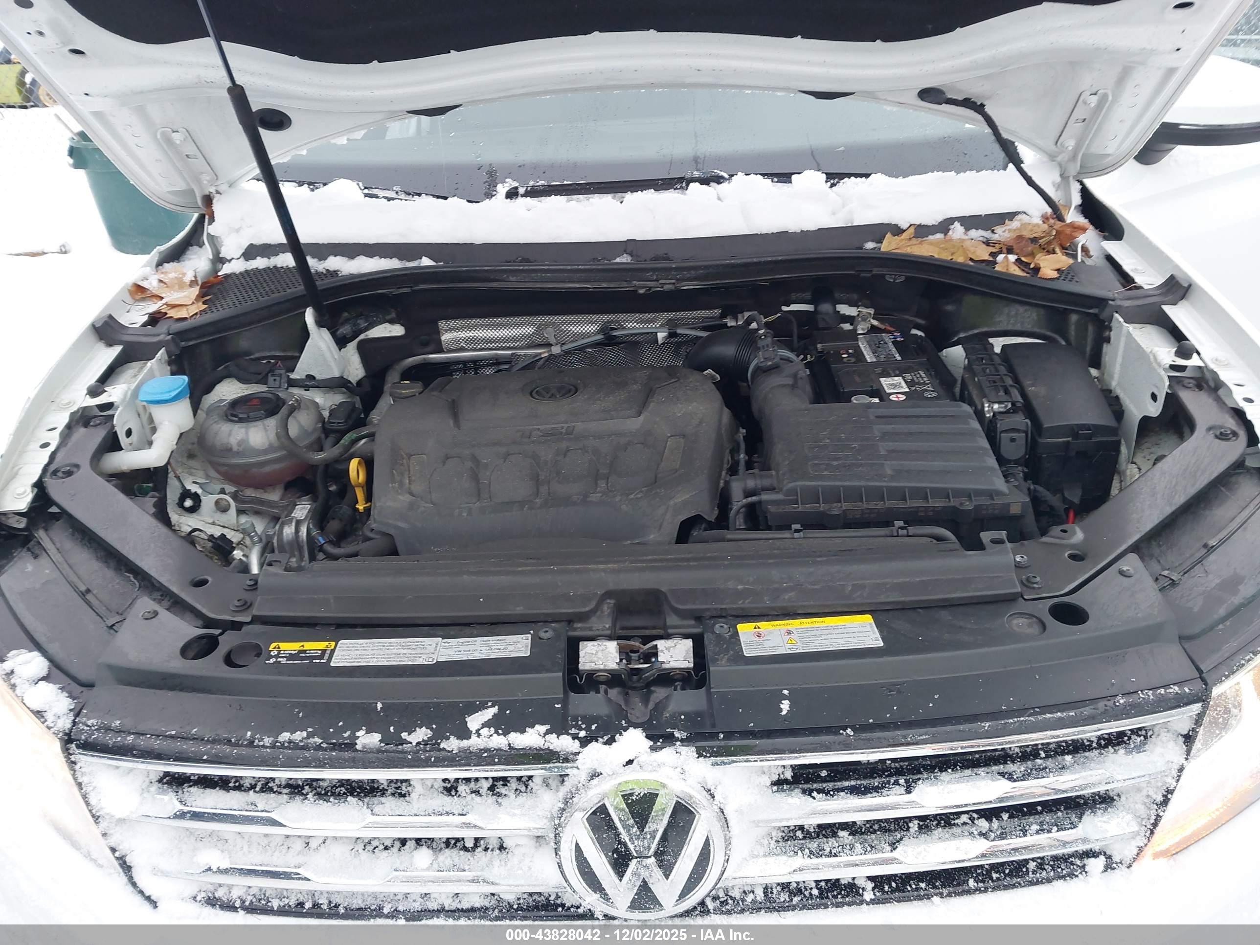 VOLKSWAGEN TIGUAN image 10