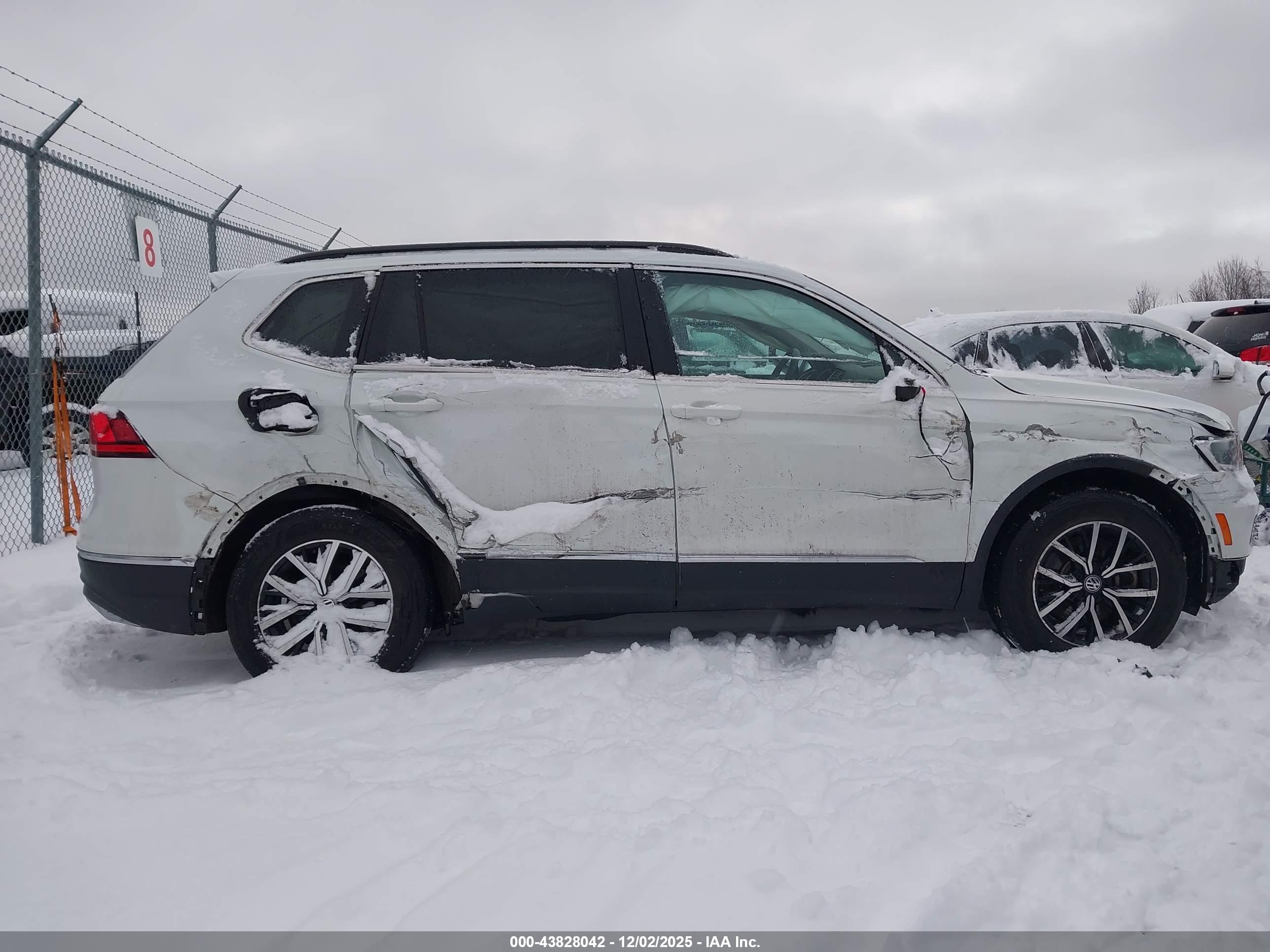 VOLKSWAGEN TIGUAN image 6