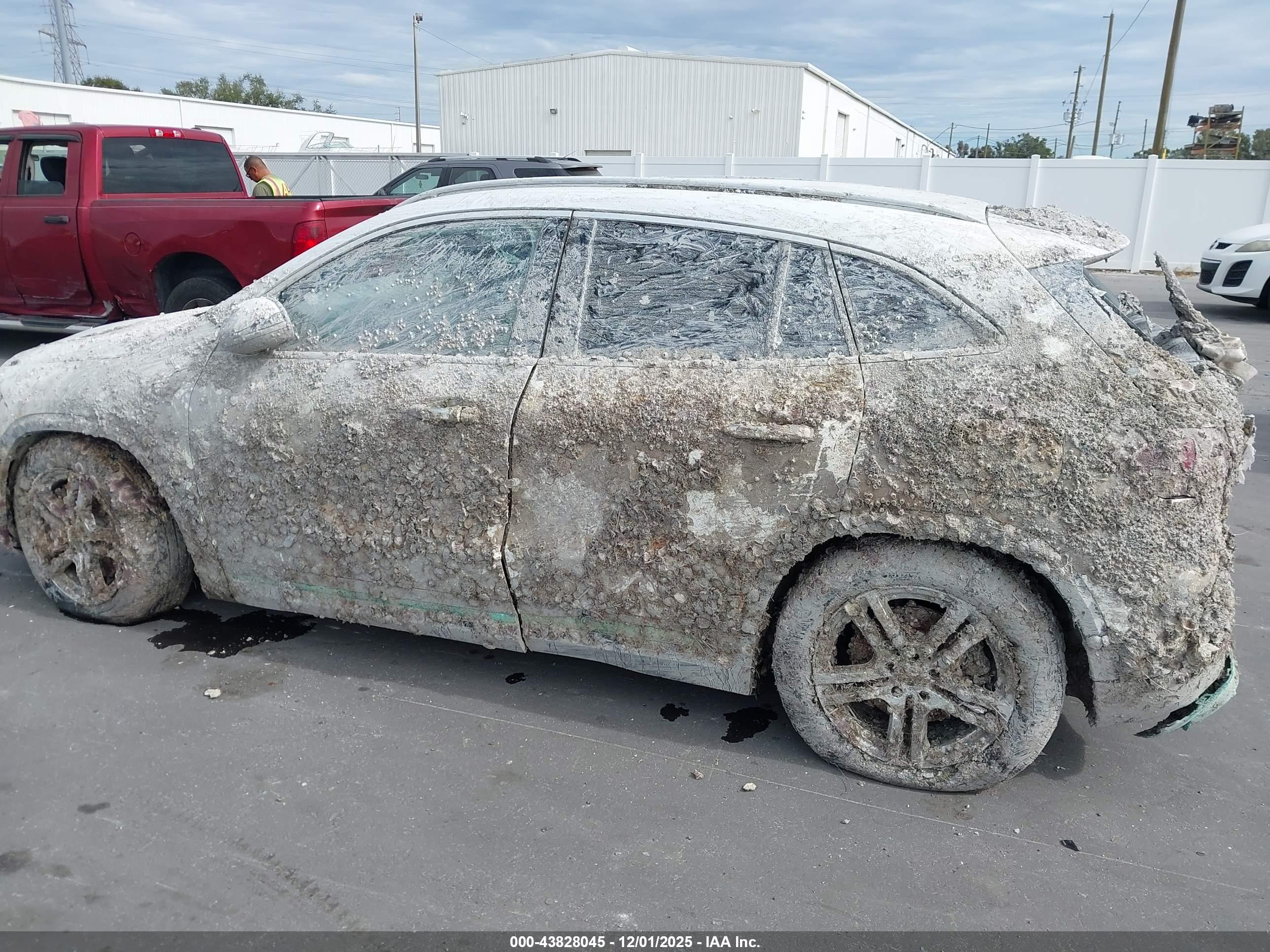 MERCEDES-BENZ GLA image 6