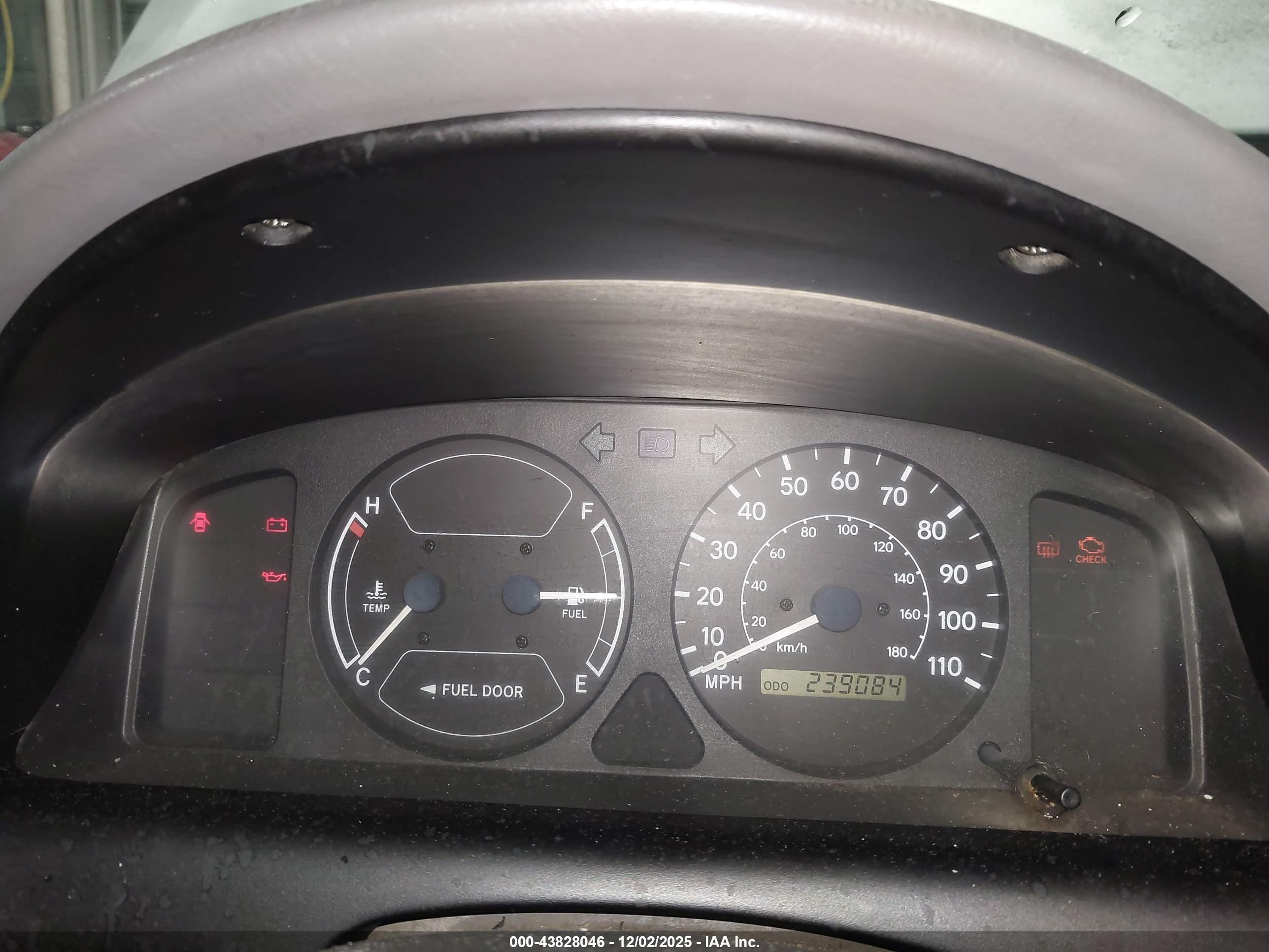 TOYOTA COROLLA image 7