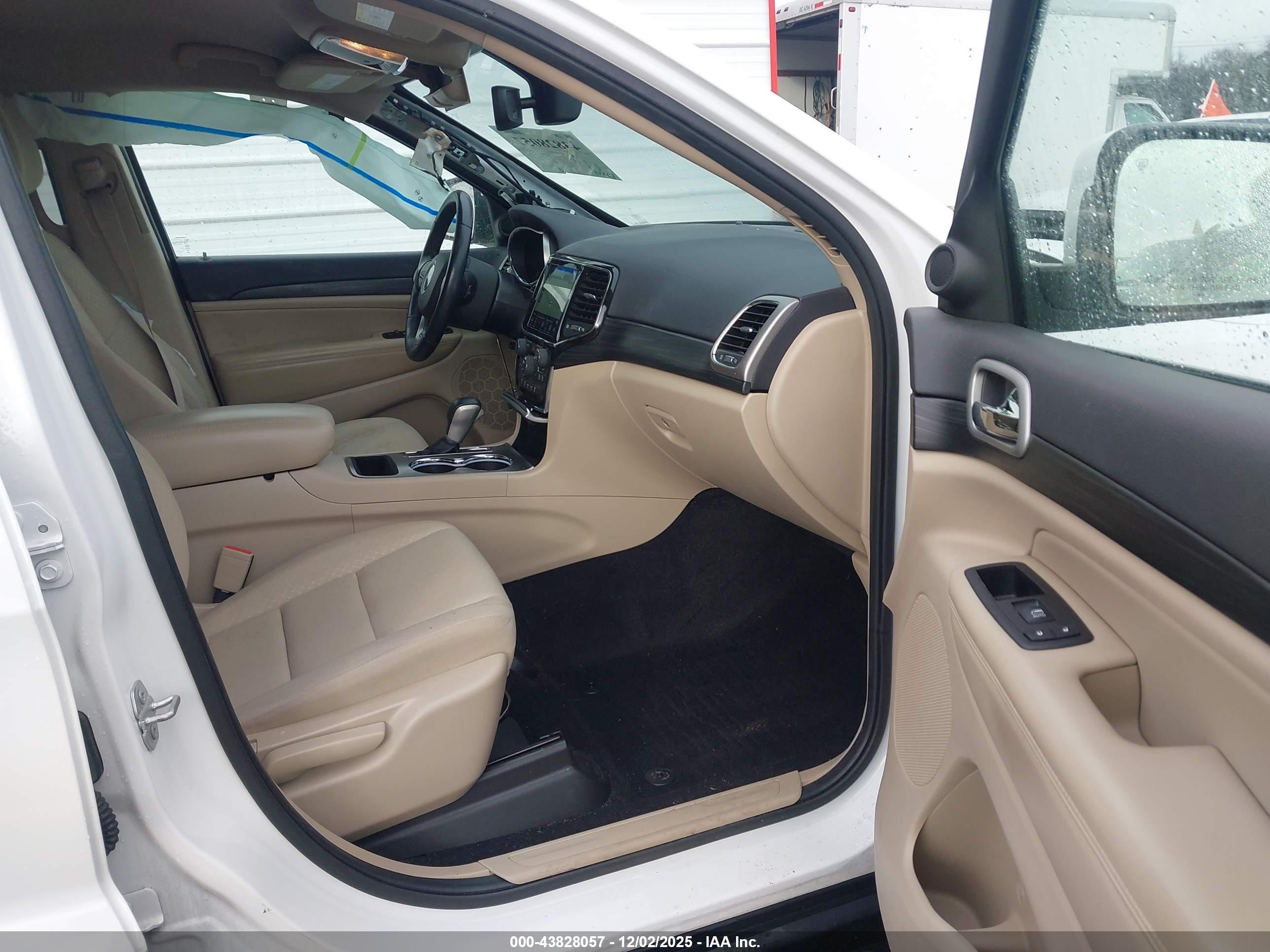 JEEP GRAND image 5