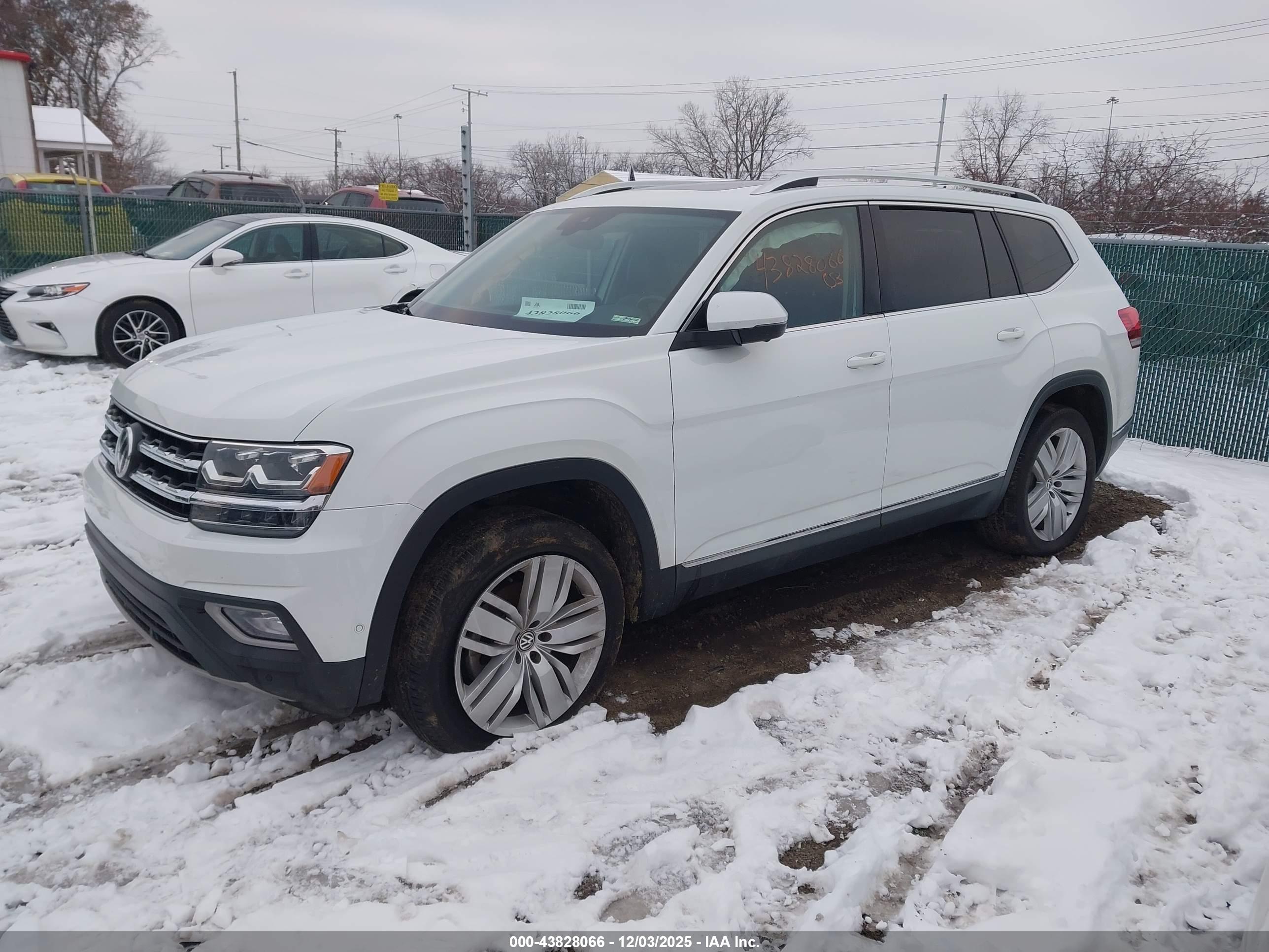VOLKSWAGEN ATLAS image 2