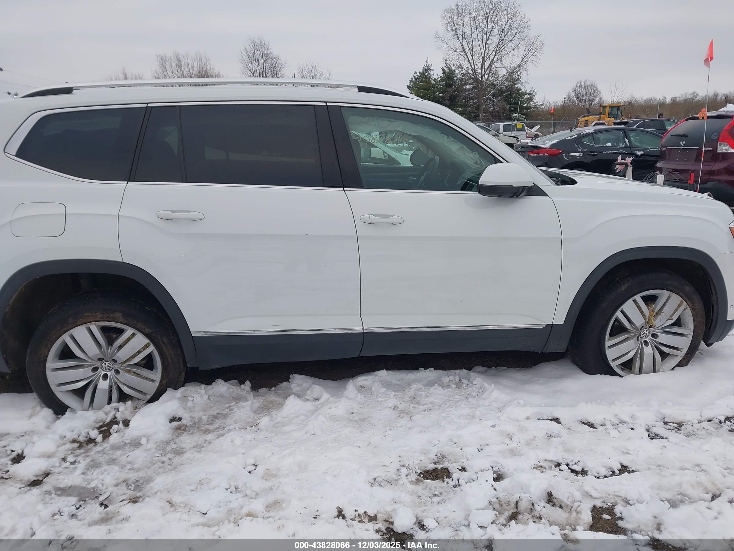 VOLKSWAGEN ATLAS image 6