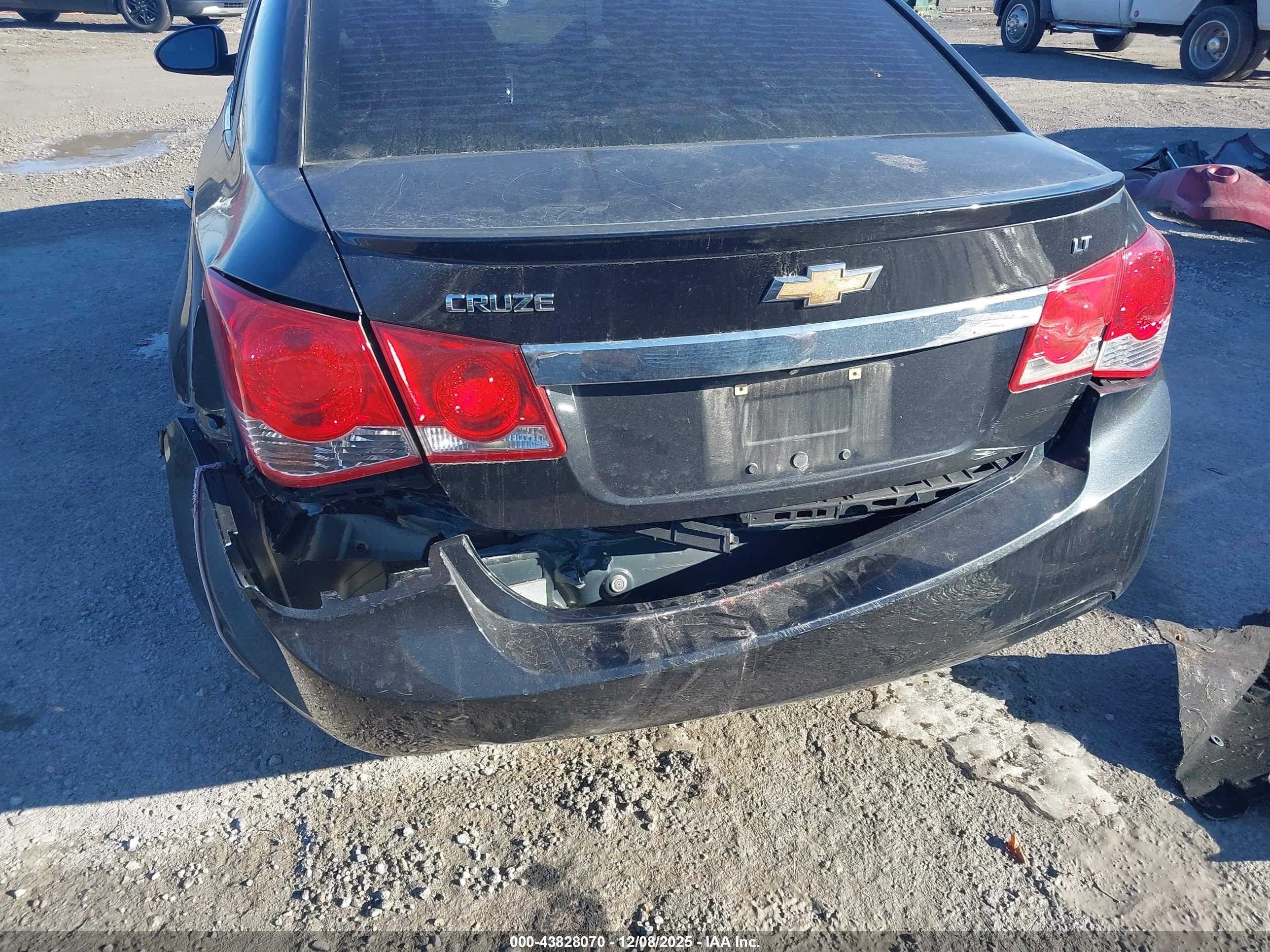 CHEVROLET CRUZE image 6