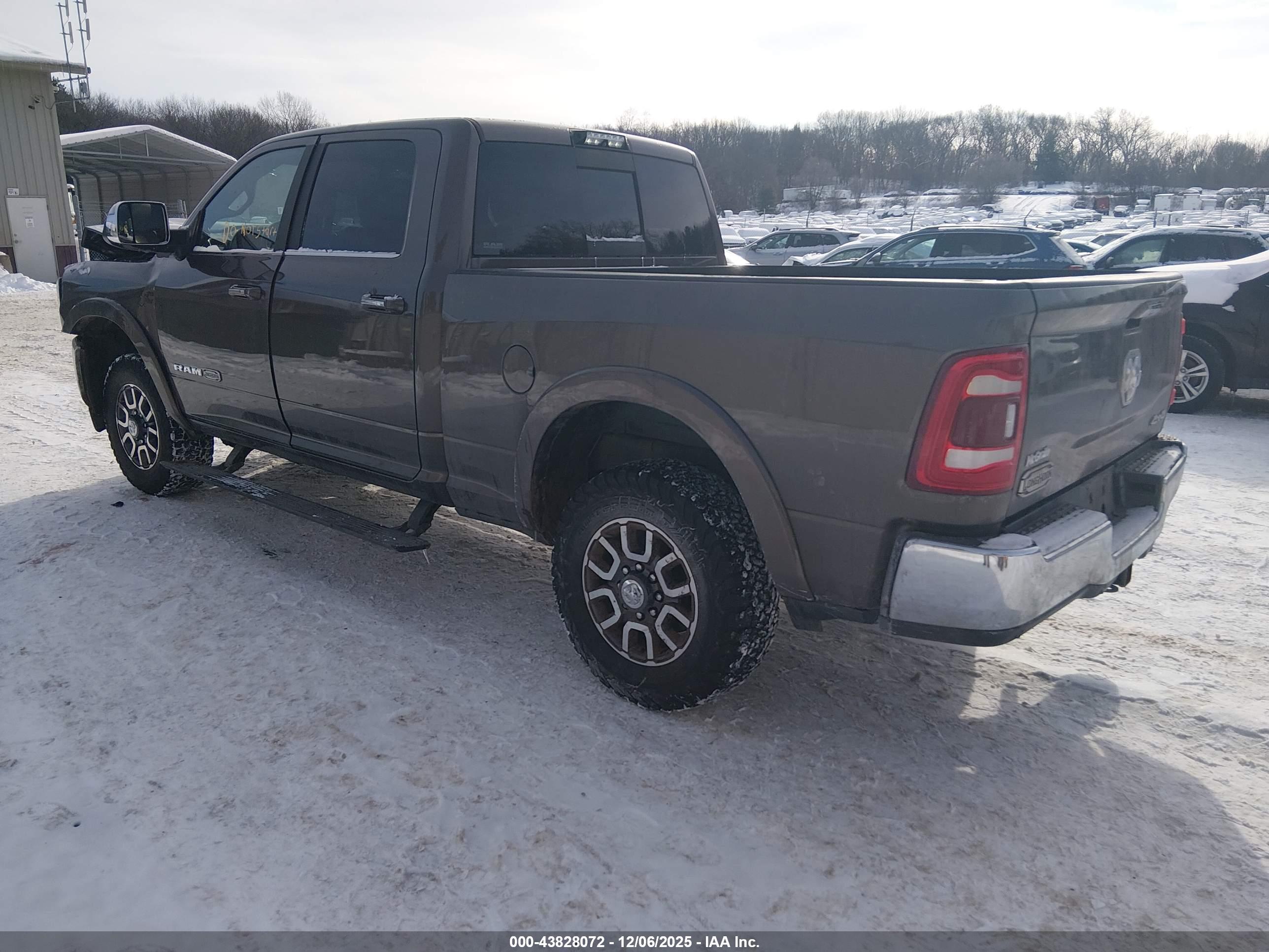 RAM 2500 image 3