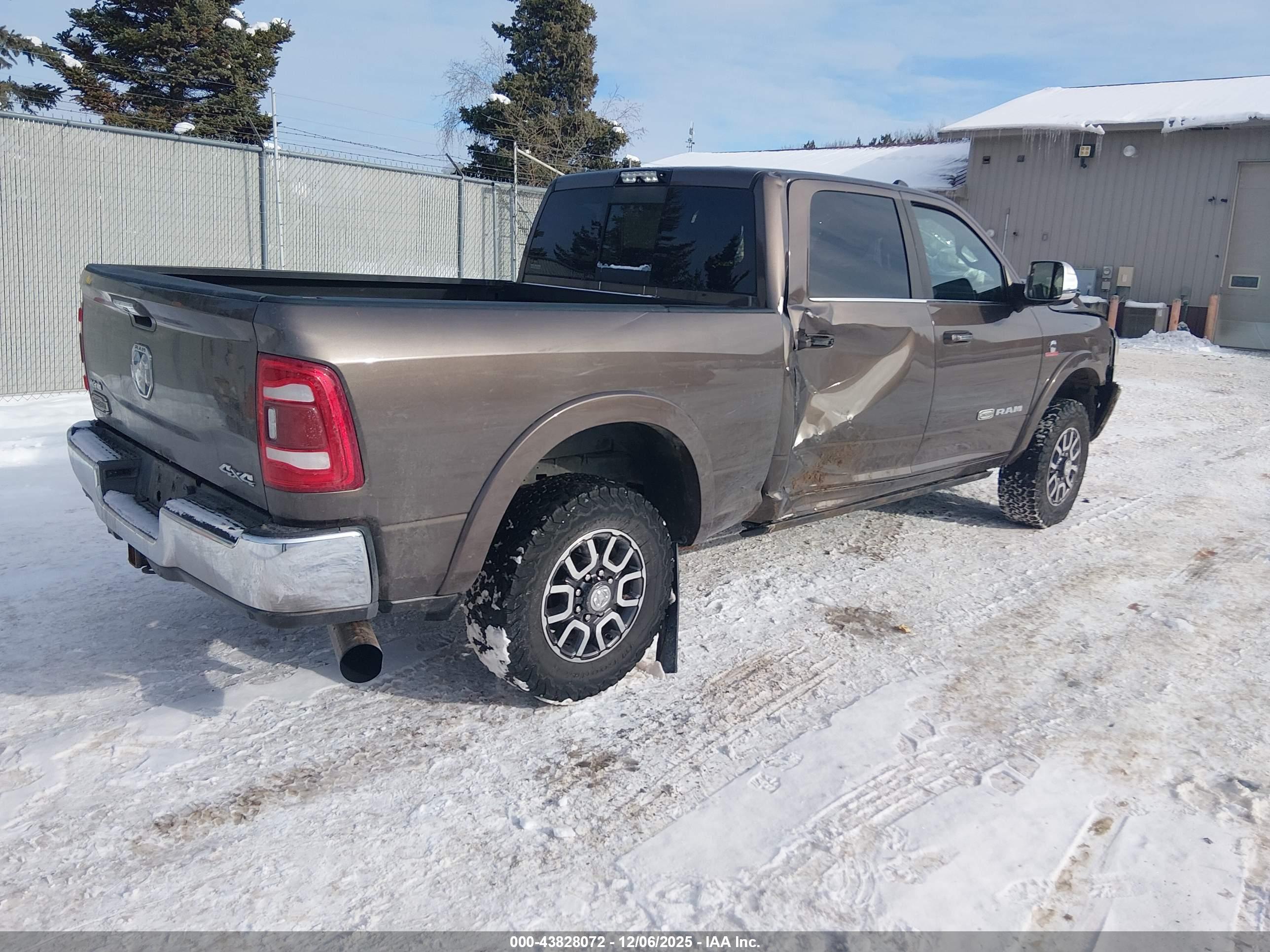 RAM 2500 image 4