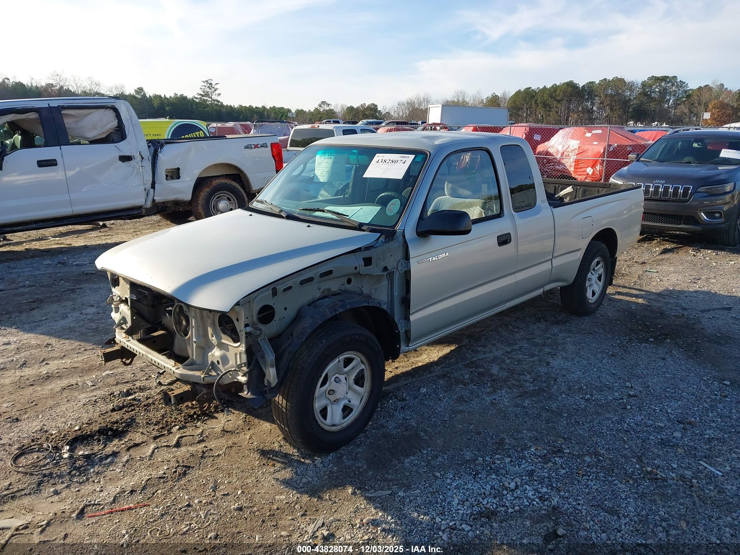 TOYOTA TACOMA image 2