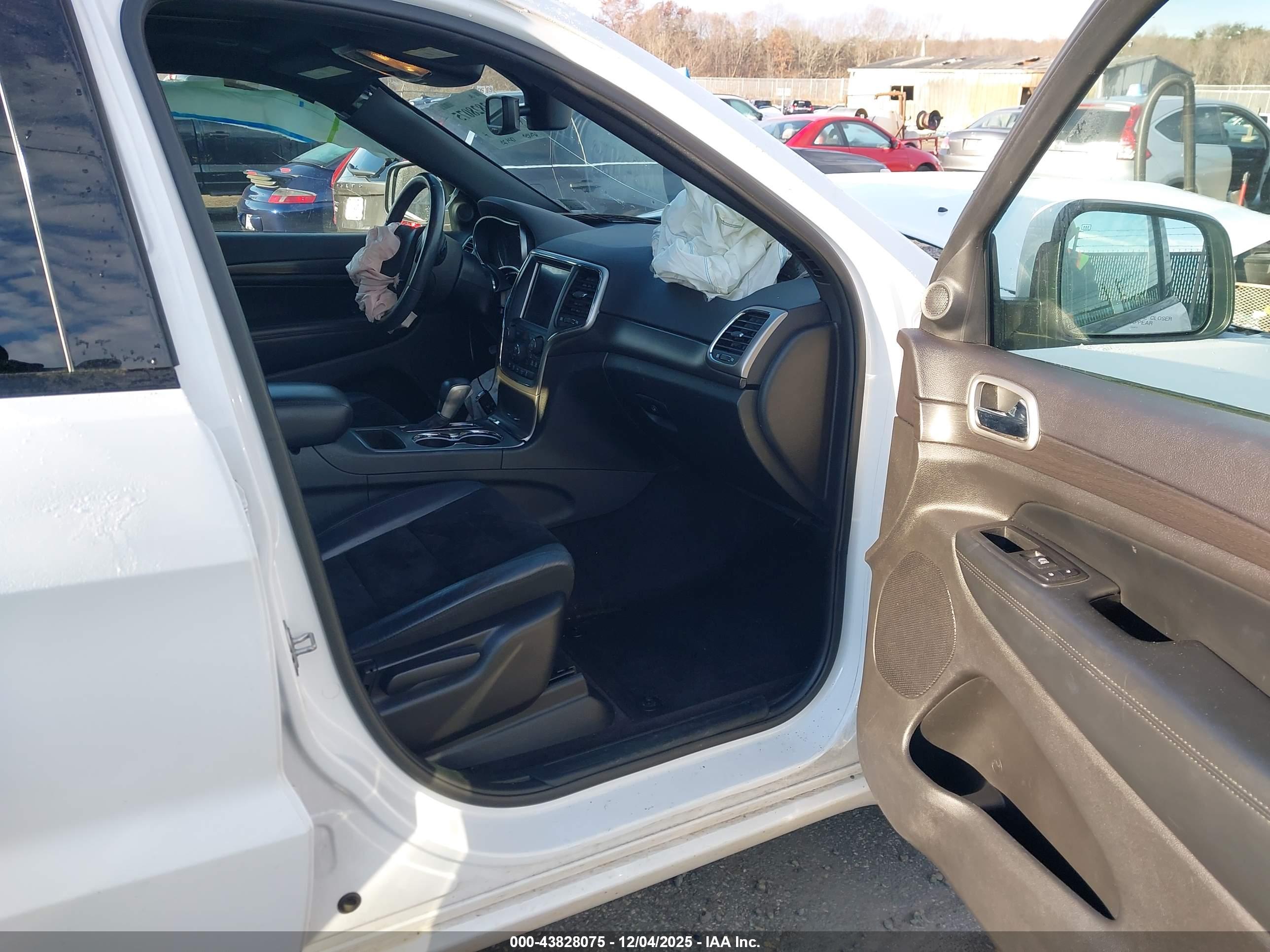 JEEP GRAND image 5
