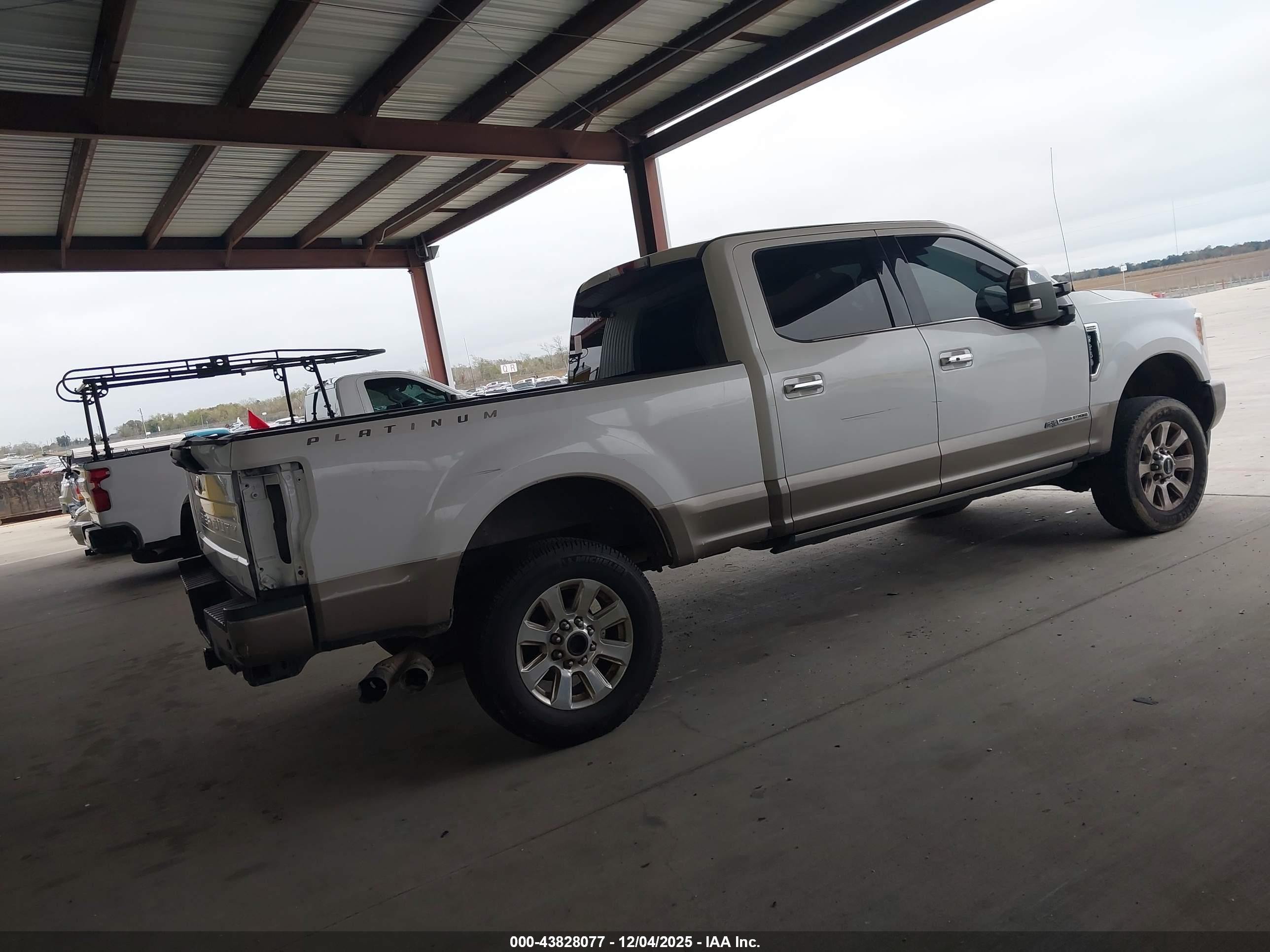 FORD F-250 image 4