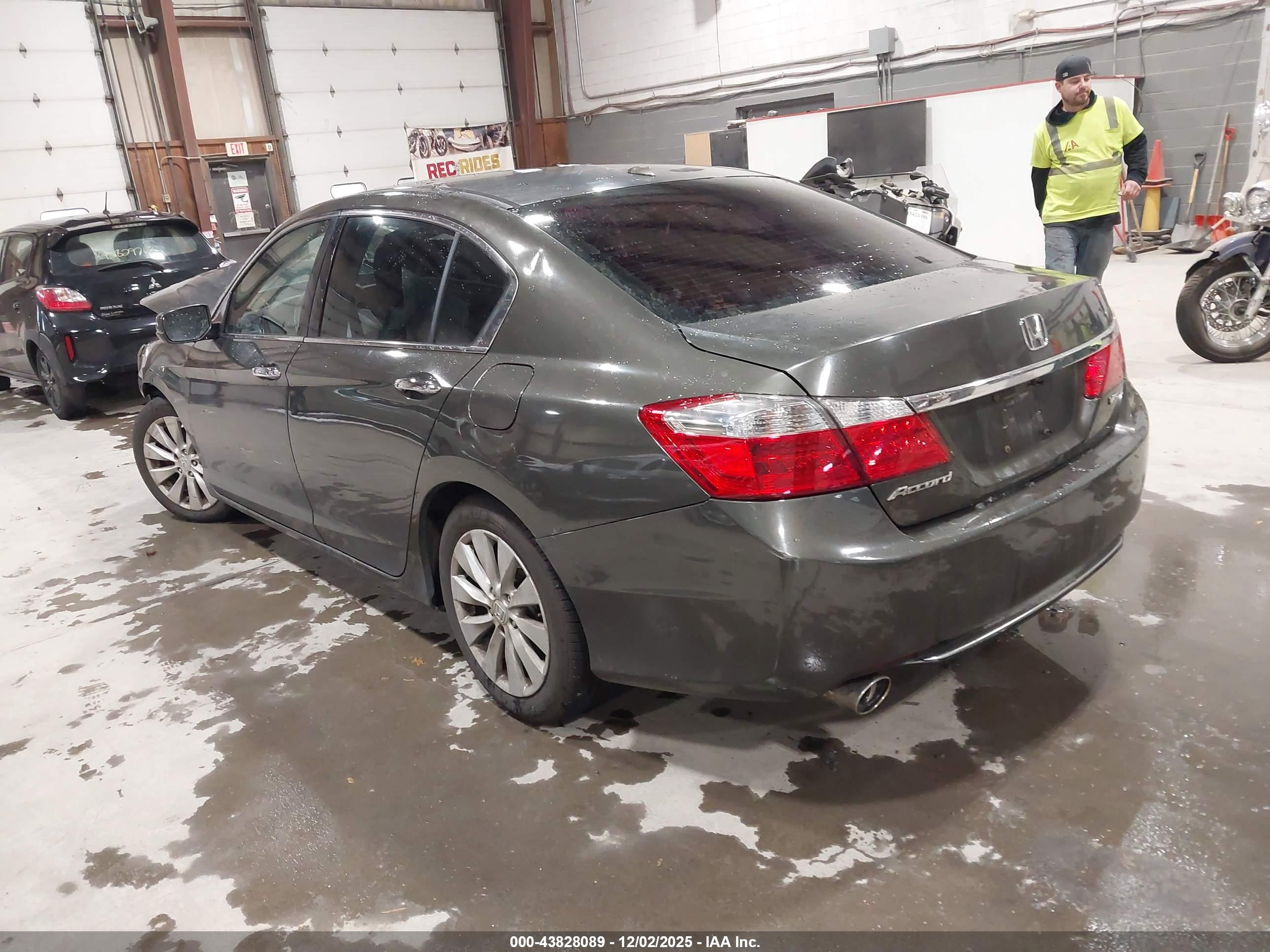 HONDA ACCORD image 3
