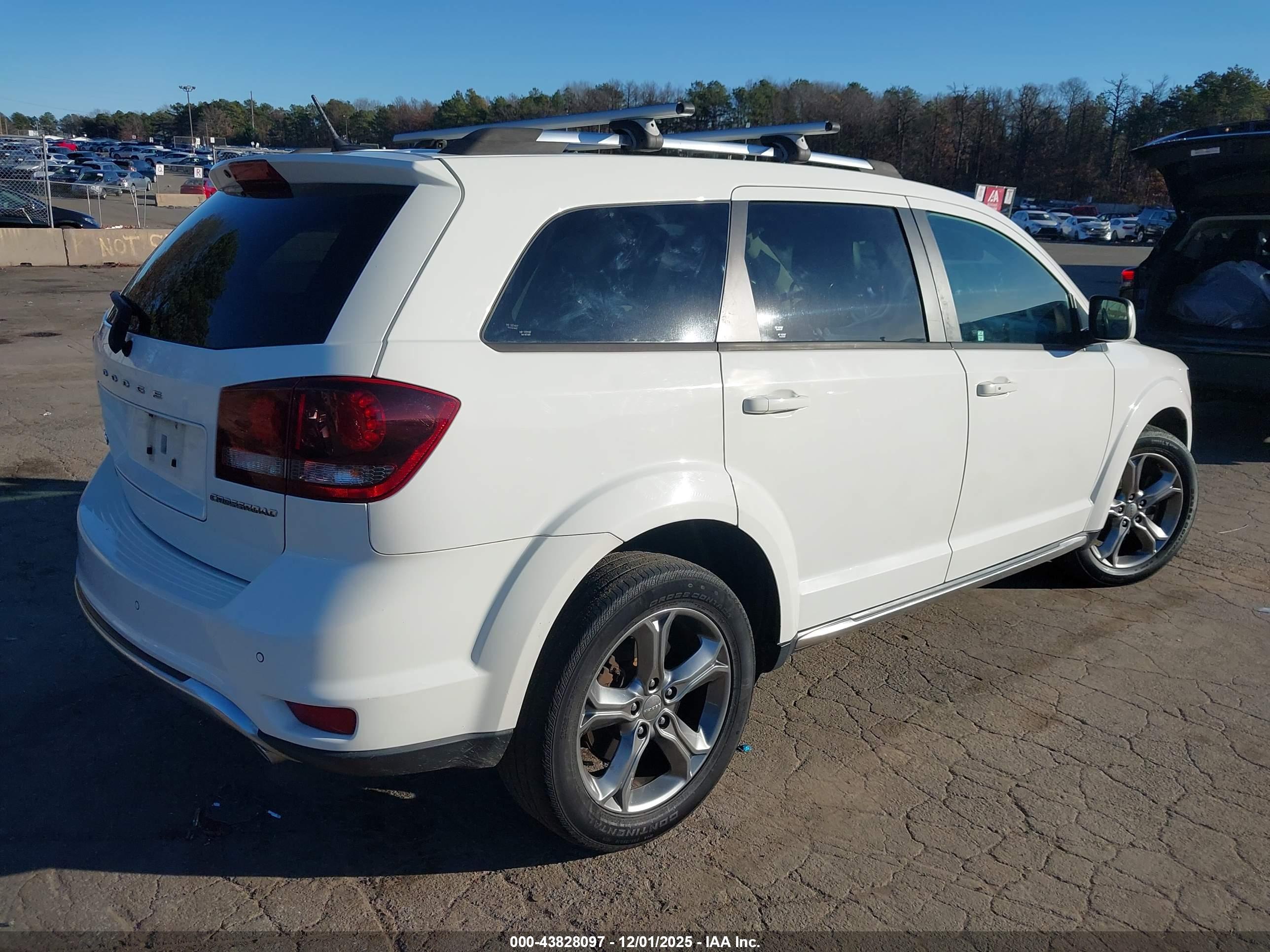 DODGE JOURNEY image 4