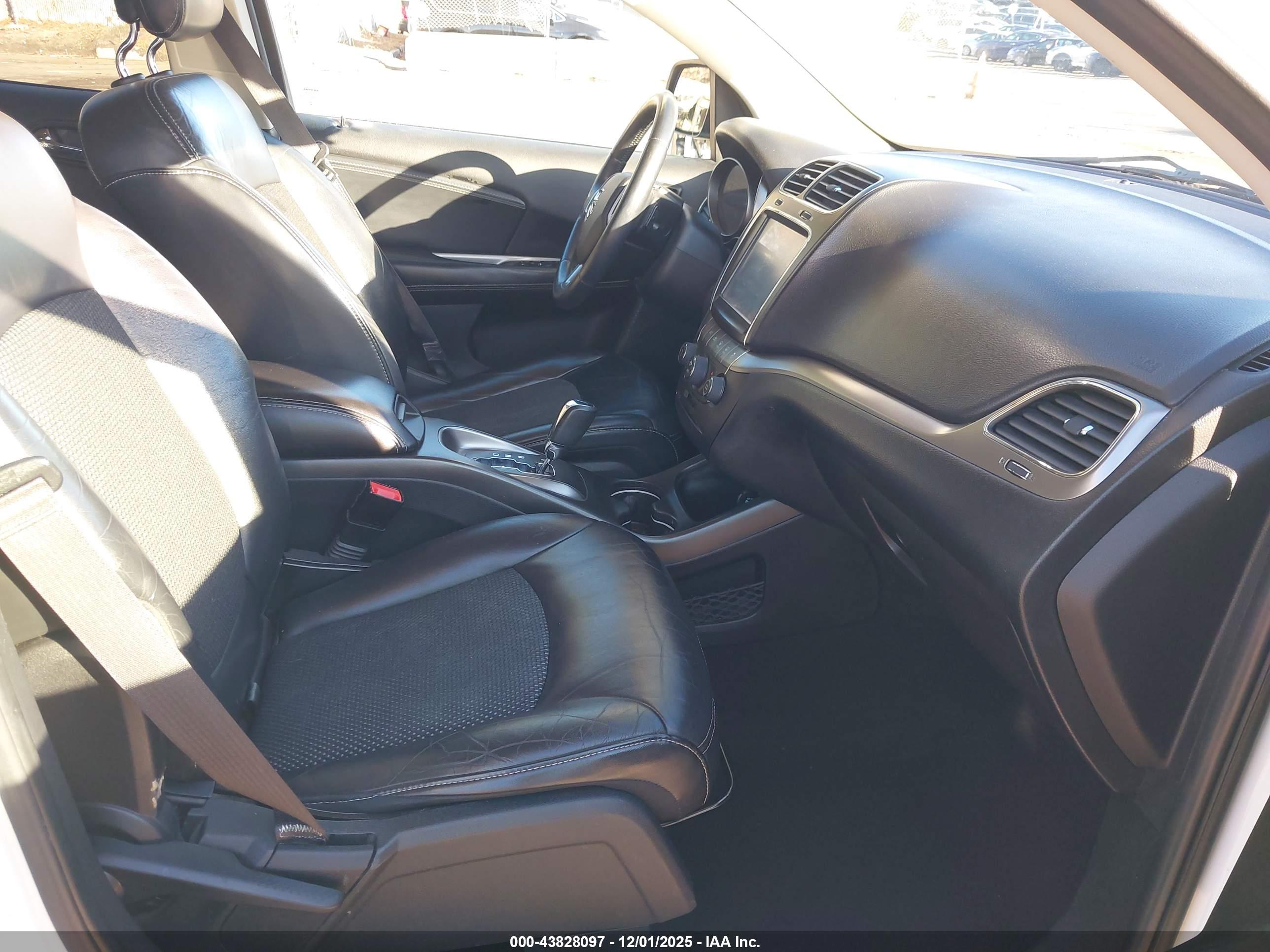 DODGE JOURNEY image 5