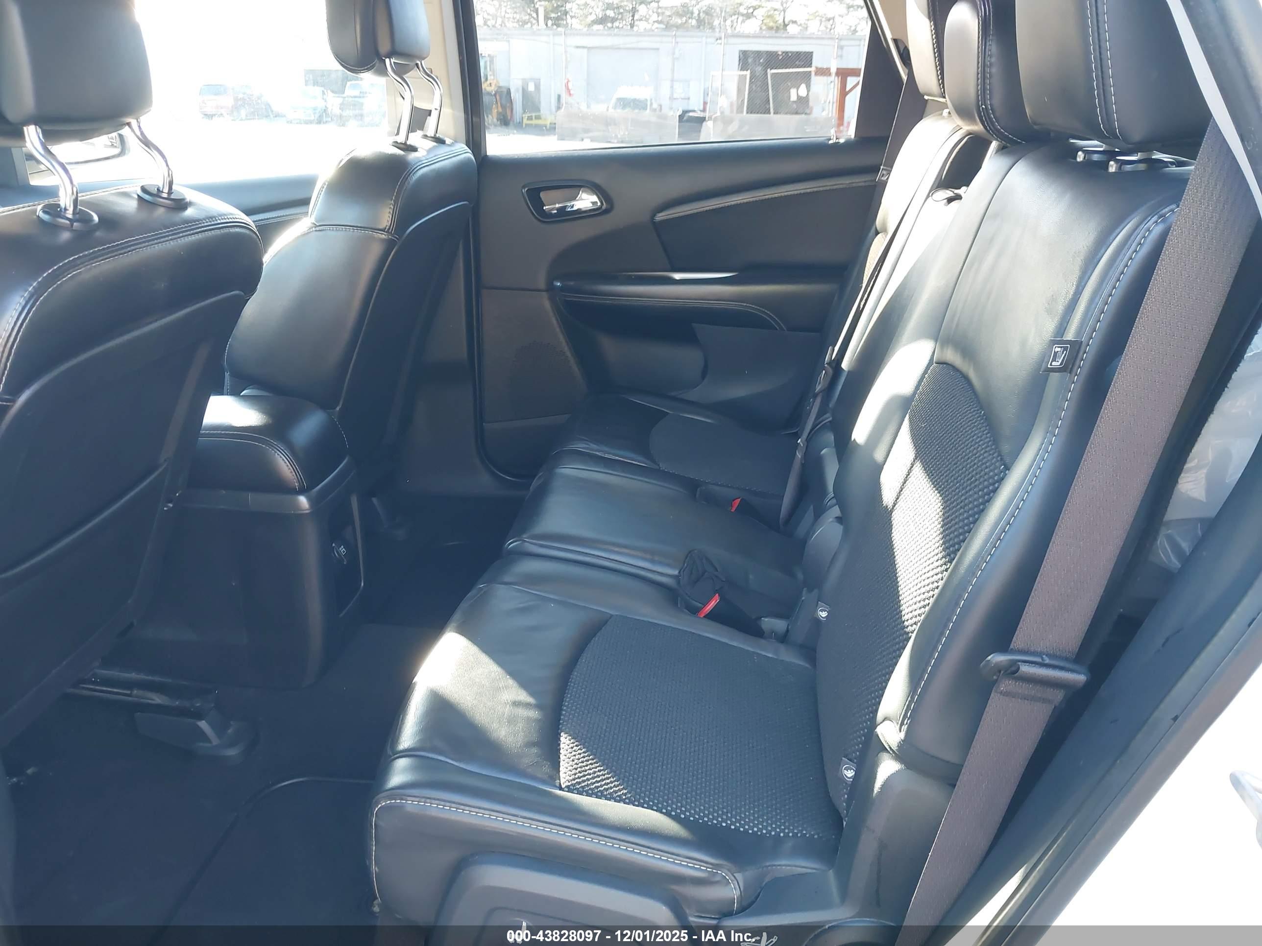 DODGE JOURNEY image 8