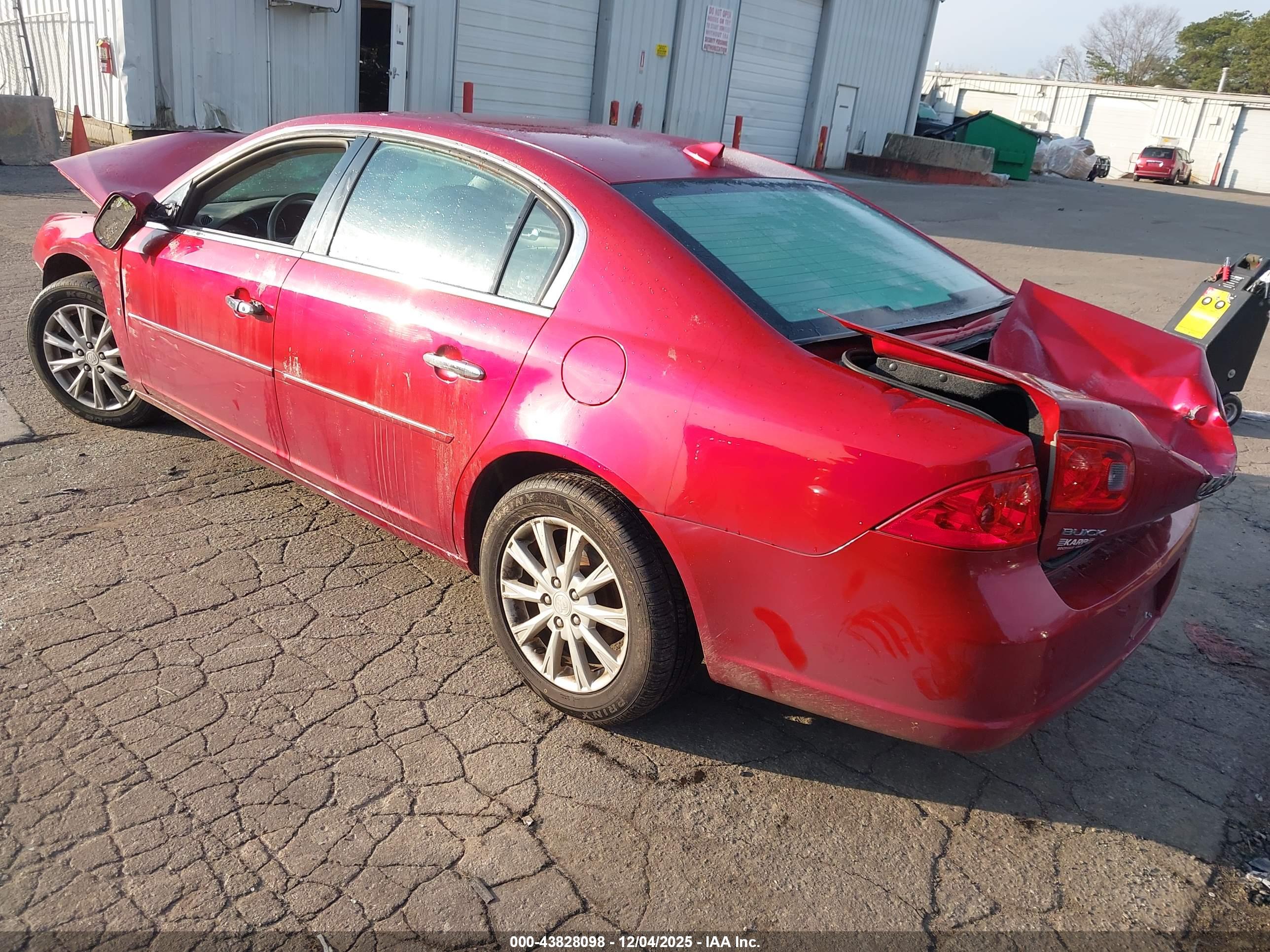 BUICK LUCERNE image 3