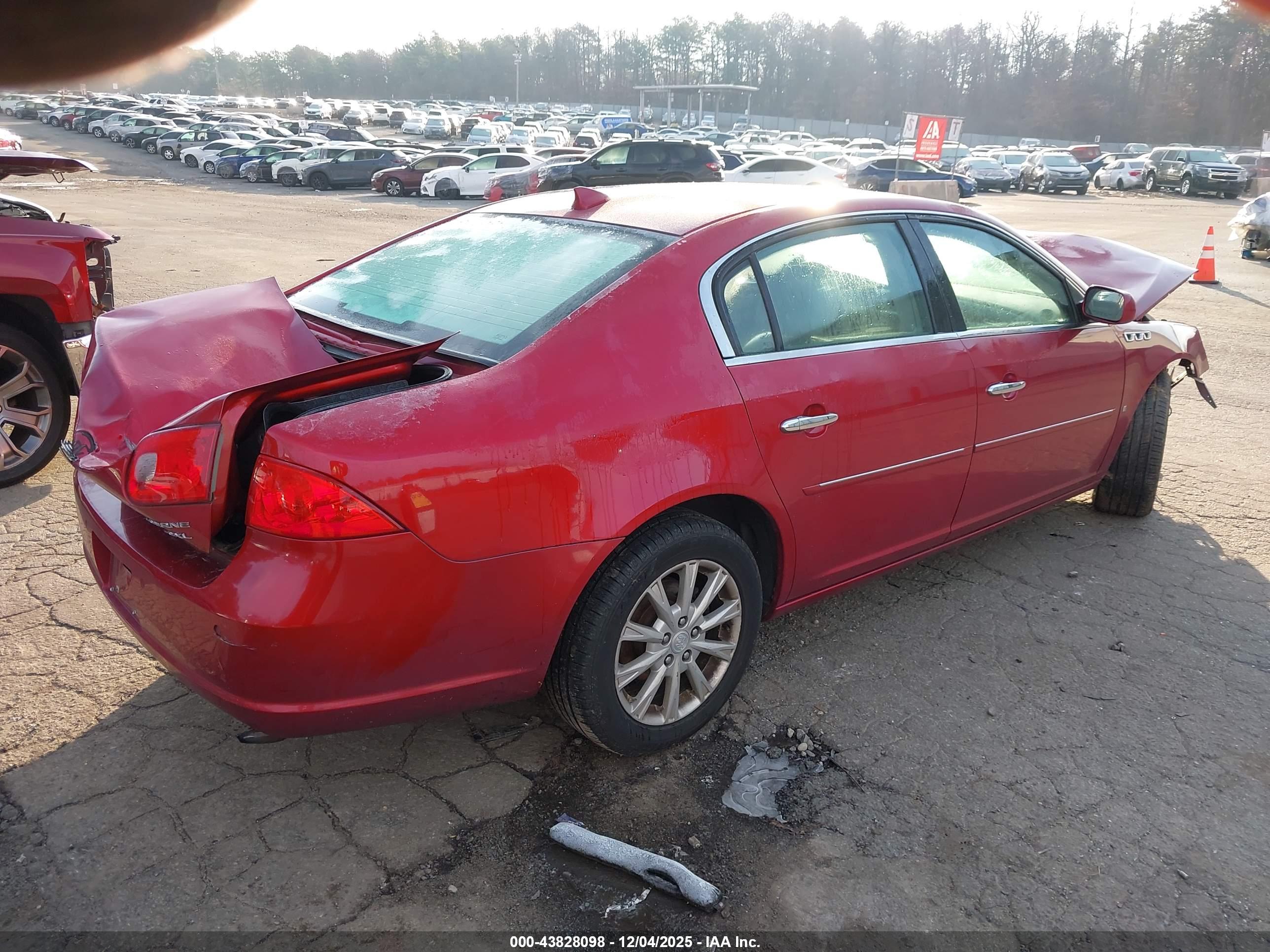 BUICK LUCERNE image 4