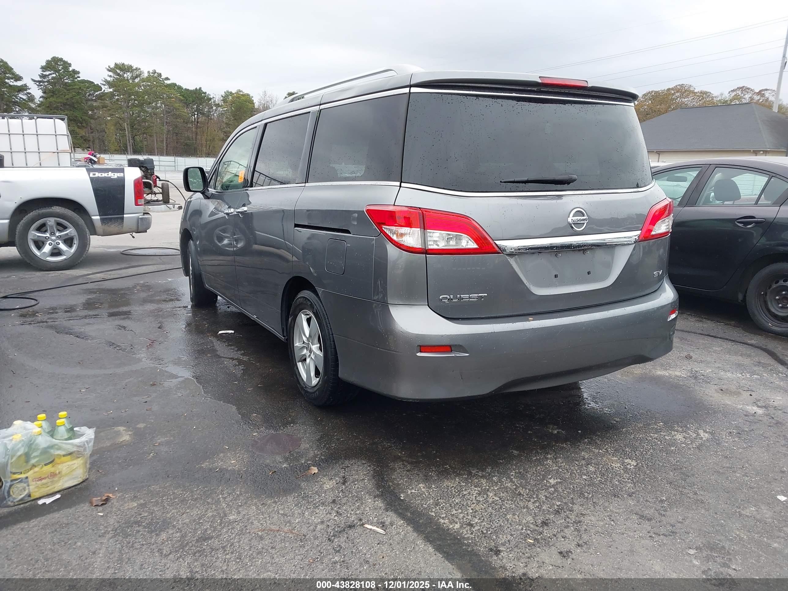 NISSAN QUEST image 3