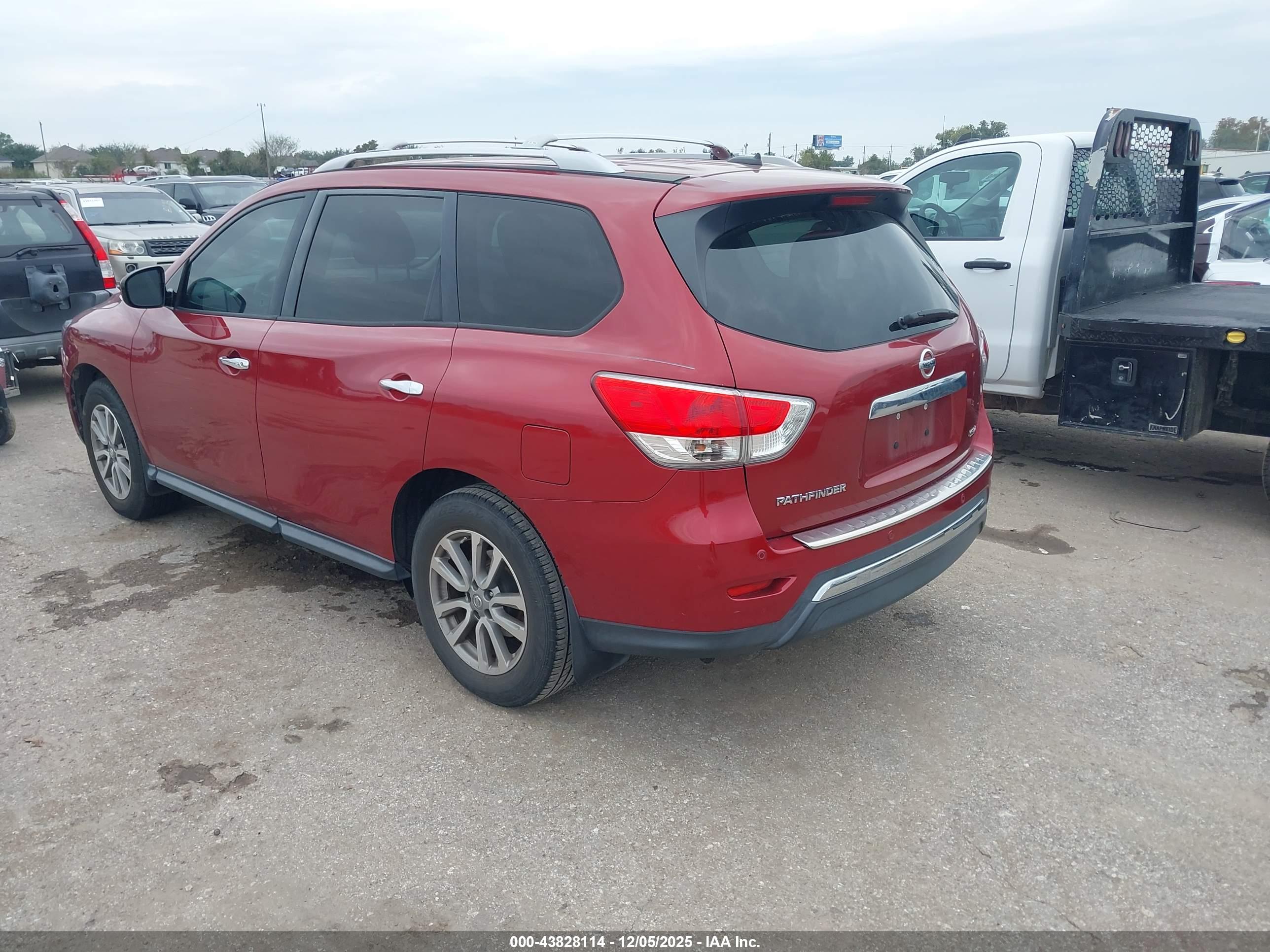 NISSAN PATHFINDER image 3