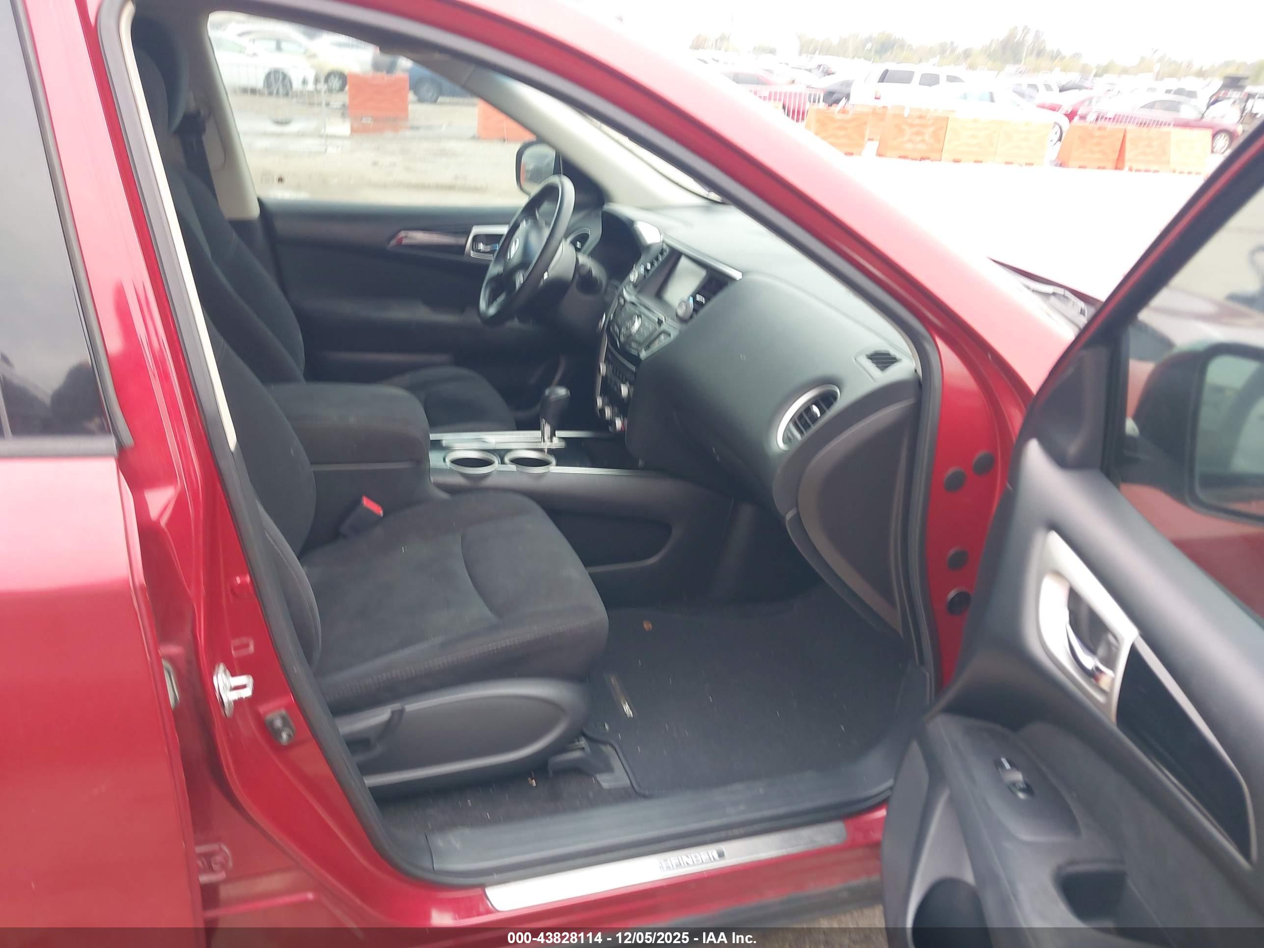 NISSAN PATHFINDER image 5